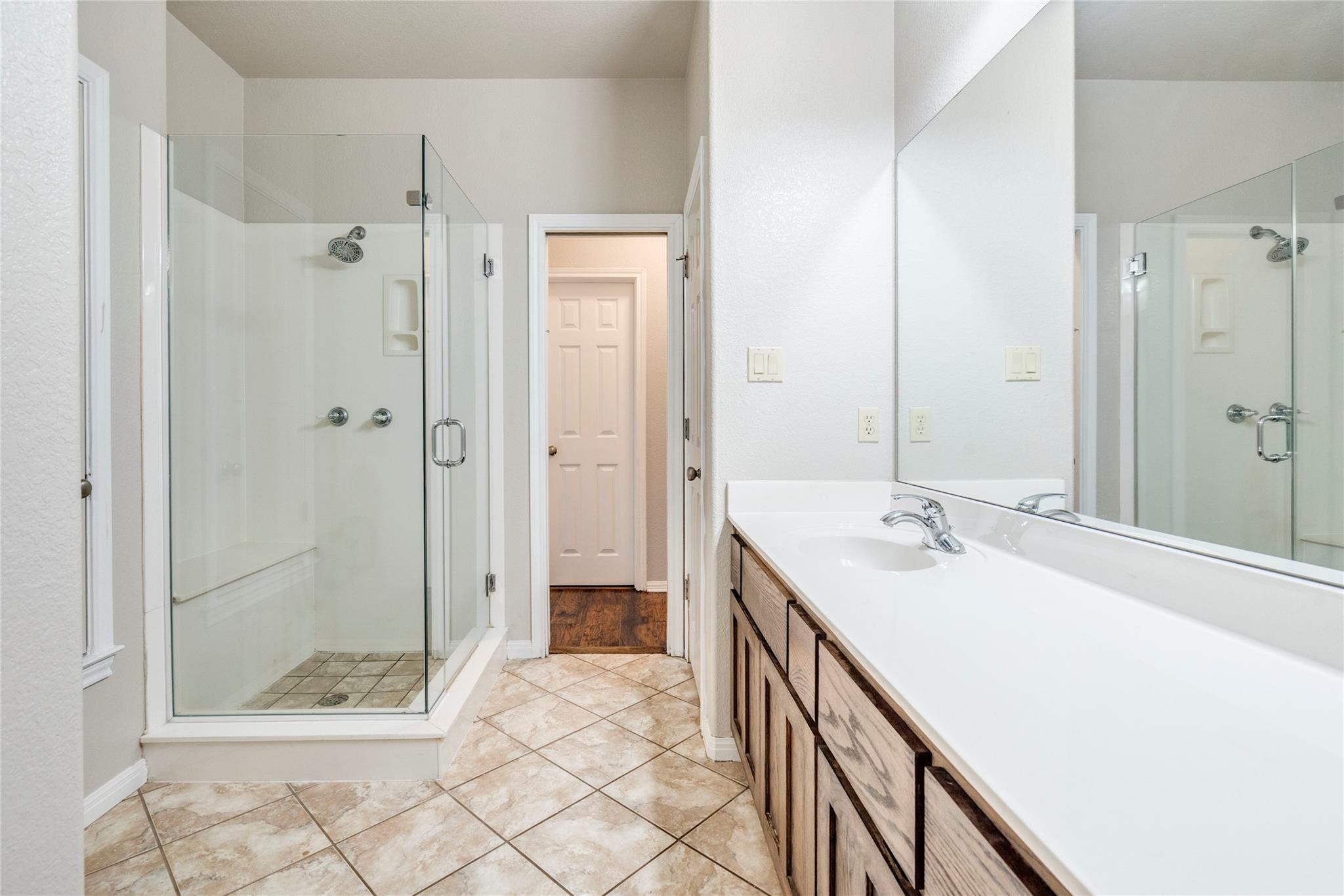 517 Arbors Cir, Elgin, TX 78621