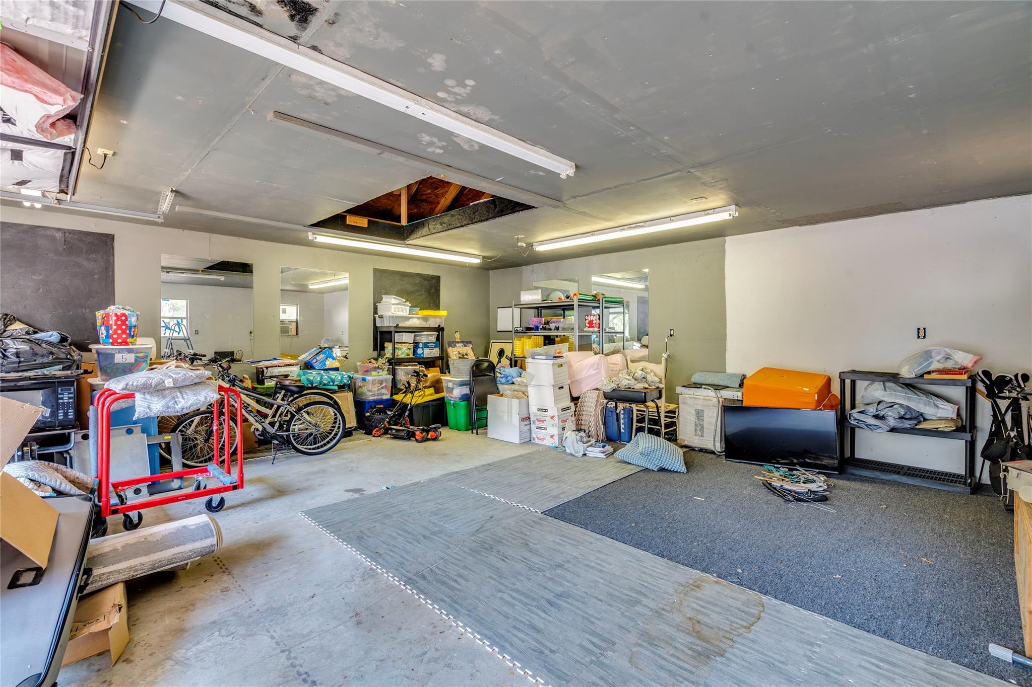 517 Arbors Cir, Elgin, TX 78621