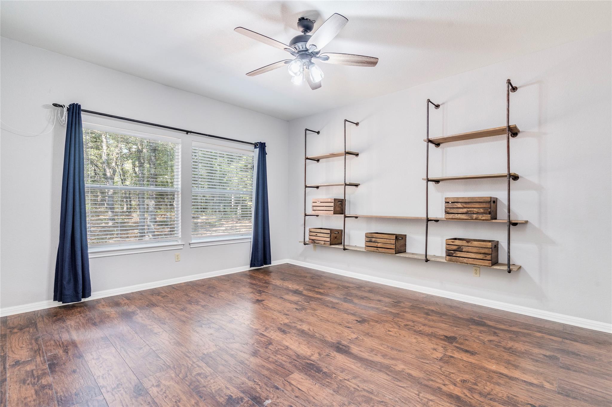 517 Arbors Cir, Elgin, TX 78621