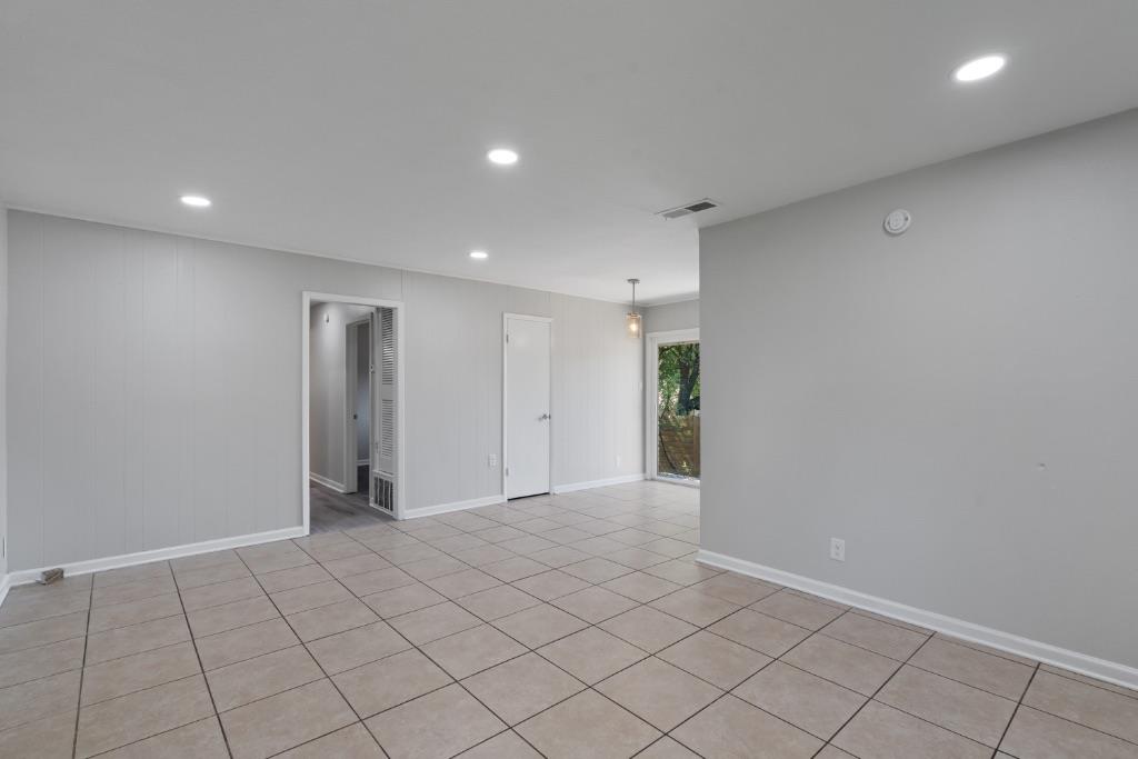 1407 Avebury Cir # B, Austin, TX 78753