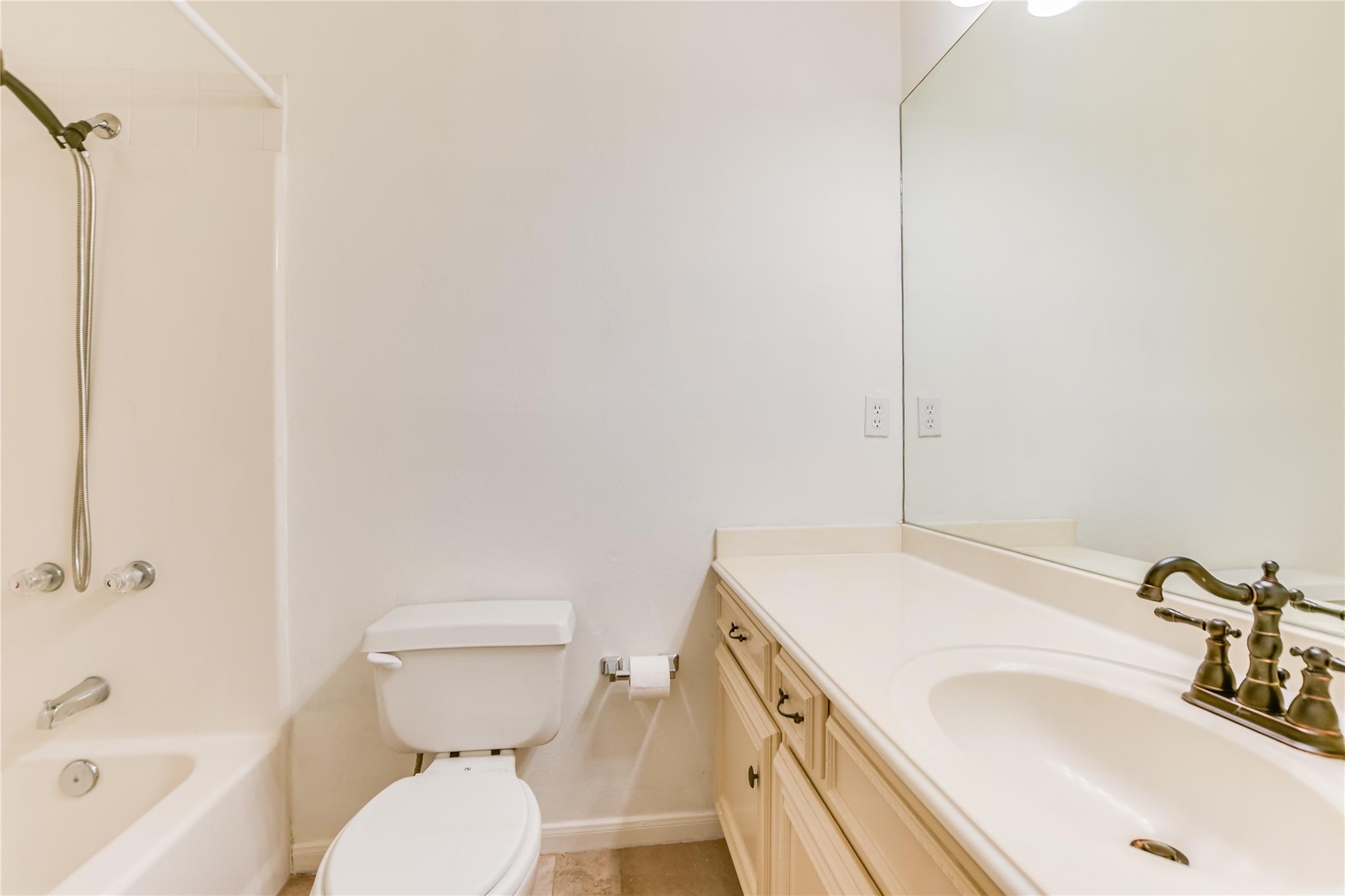 243 Mooring Cir # B, Lakeway, TX 78734