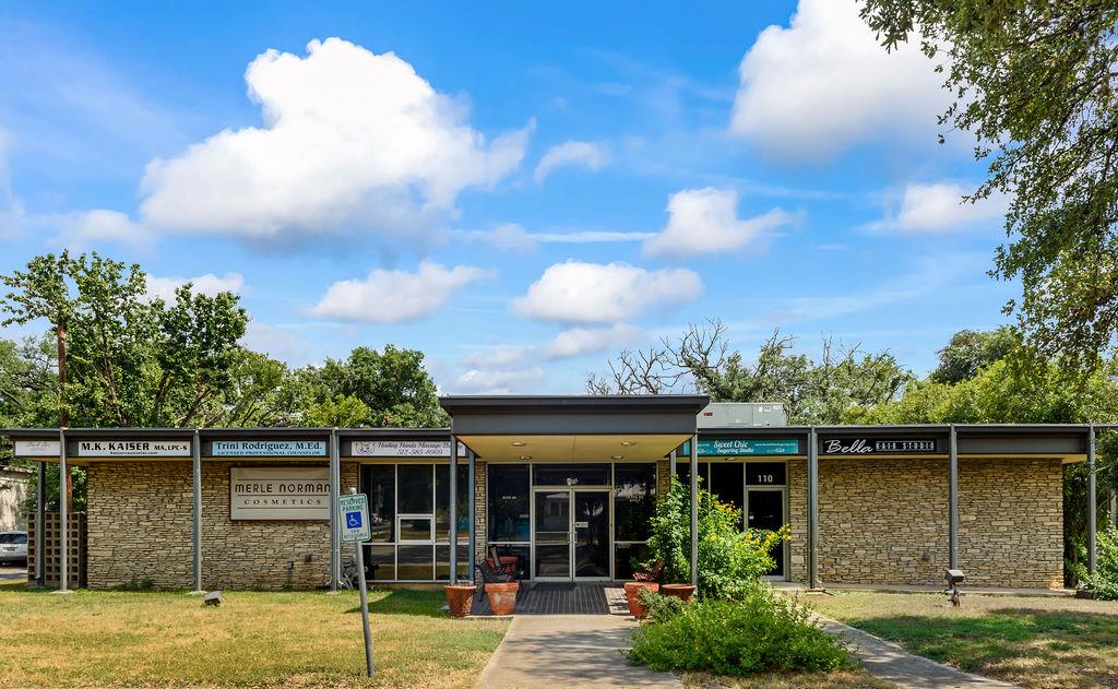 705 W Hopkins St, San Marcos, TX 78666