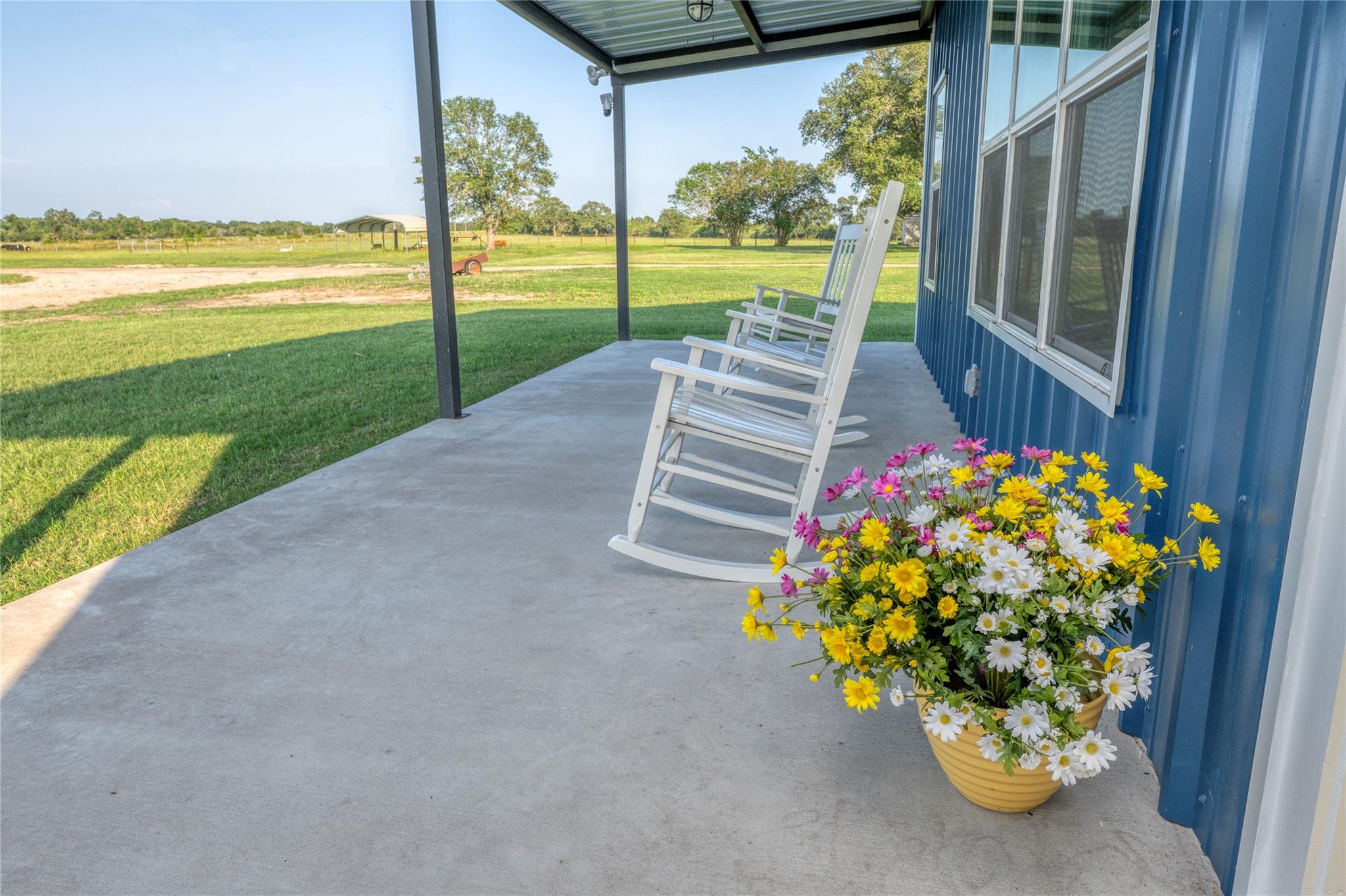 2737 Lomax Harmel Rd, Carmine, TX 78932