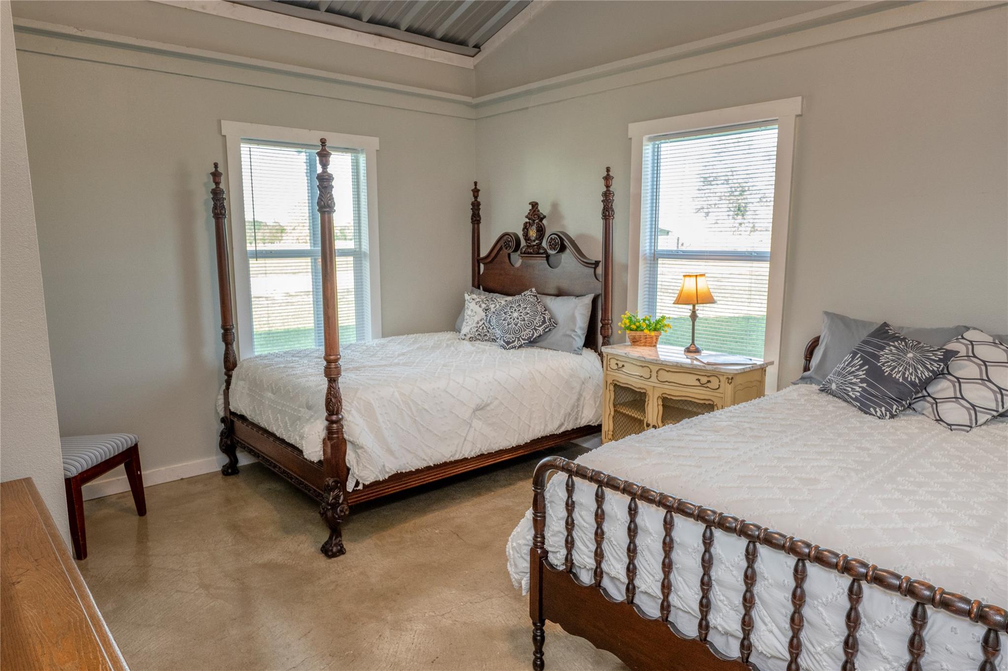 2737 Lomax Harmel Rd, Carmine, TX 78932