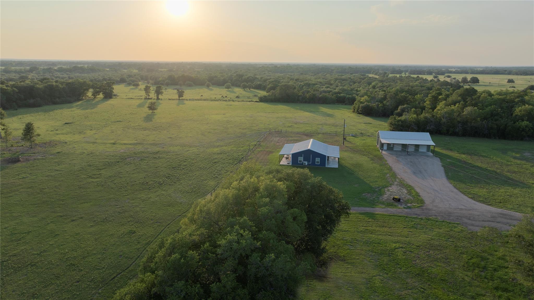 2737 Lomax Harmel Rd, Carmine, TX 78932