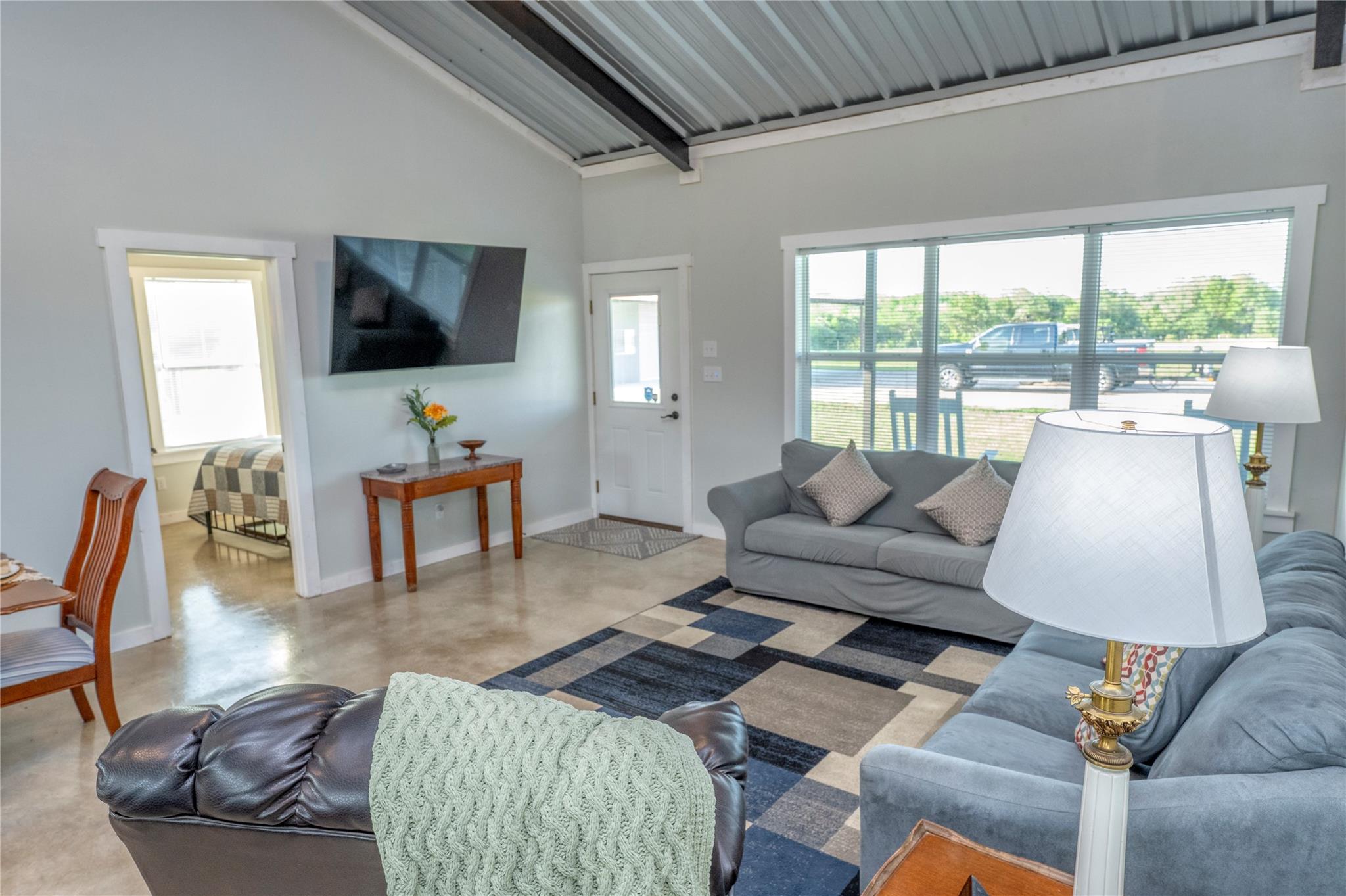 2737 Lomax Harmel Rd, Carmine, TX 78932