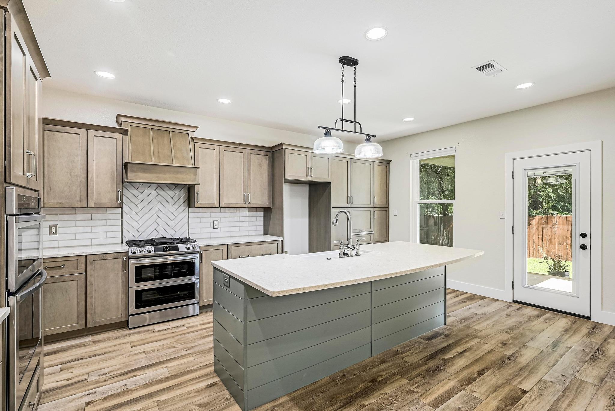 1400 Hargis Creek Trl, Austin, TX 78717