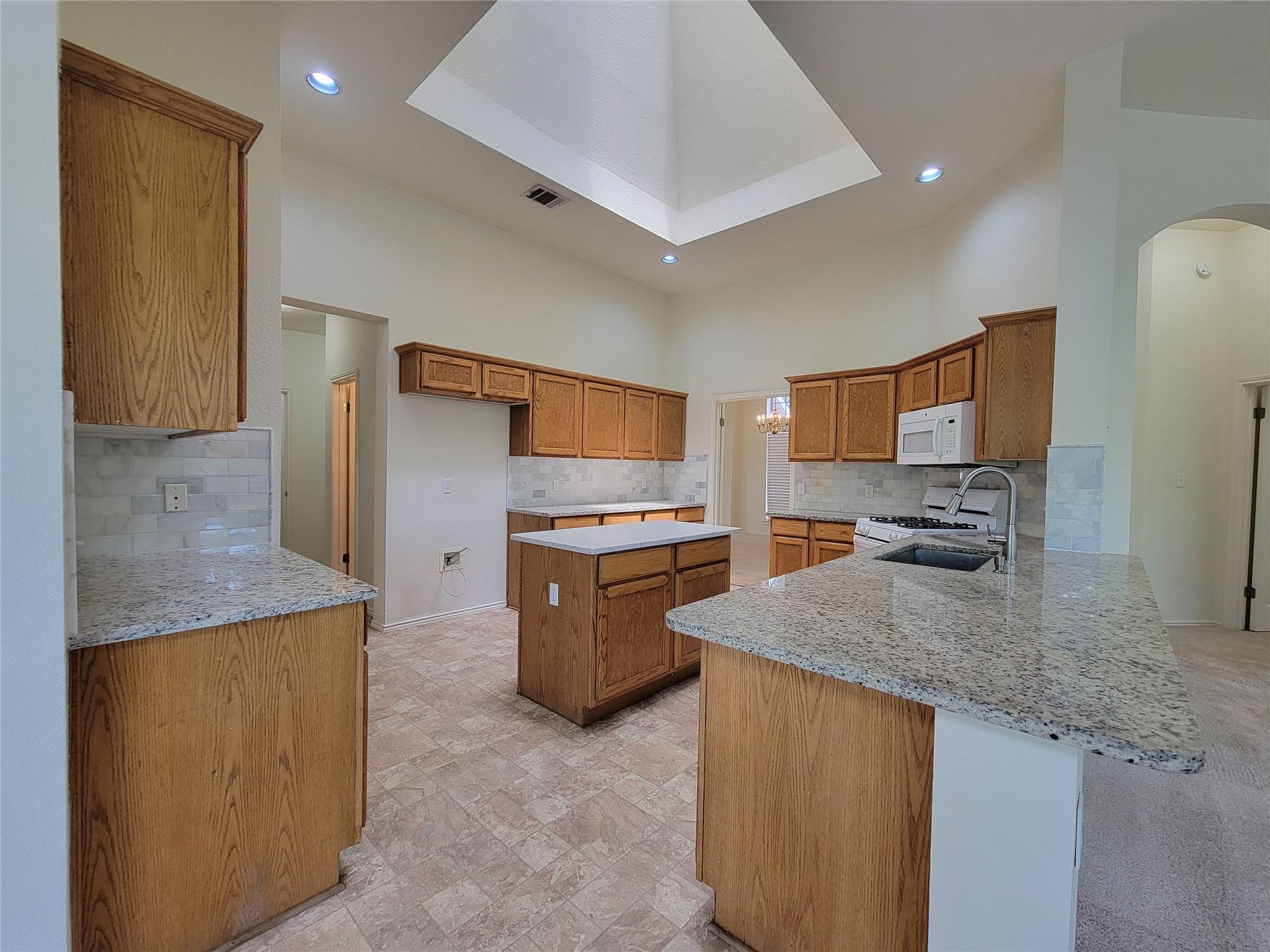 105 W Oxford Dr, Pflugerville, TX 78660