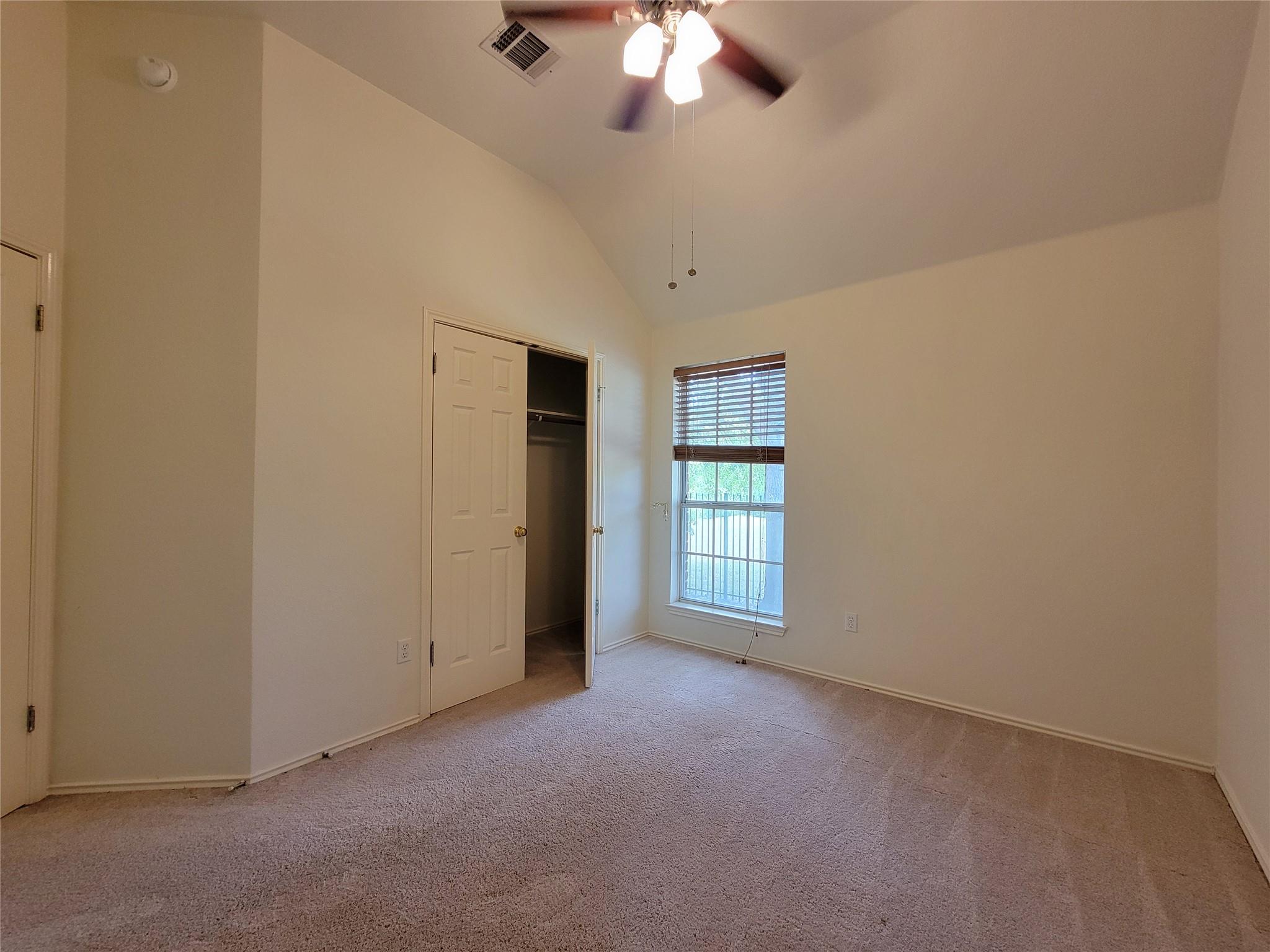 105 W Oxford Dr, Pflugerville, TX 78660