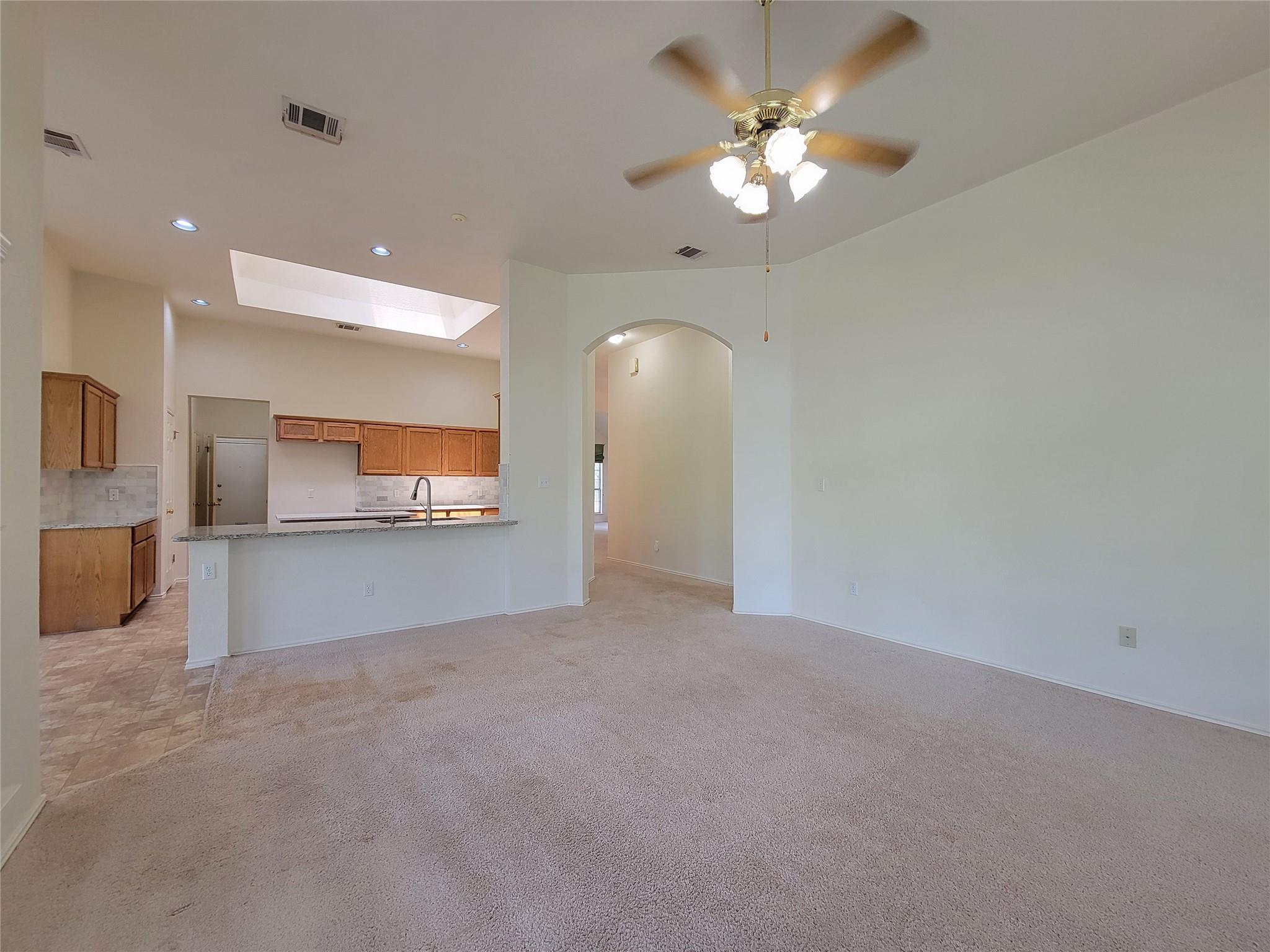 105 W Oxford Dr, Pflugerville, TX 78660