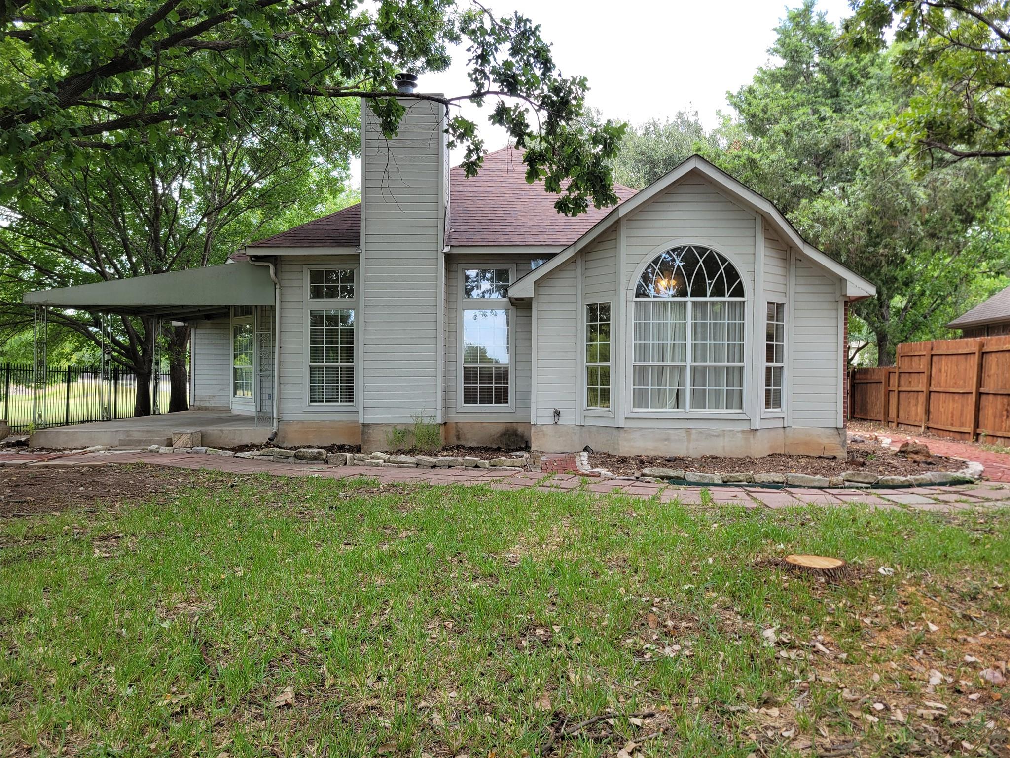 105 W Oxford Dr, Pflugerville, TX 78660