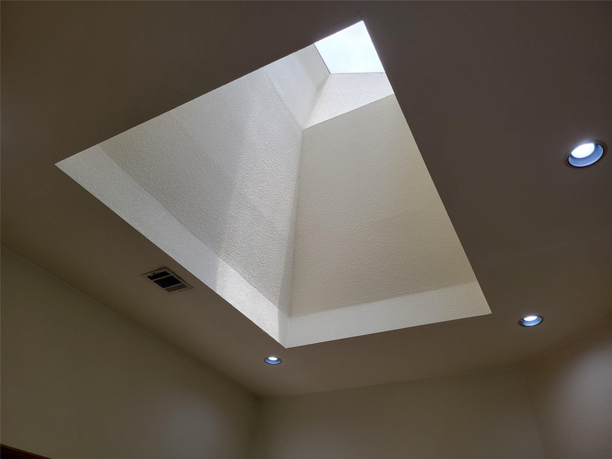 105 W Oxford Dr, Pflugerville, TX 78660