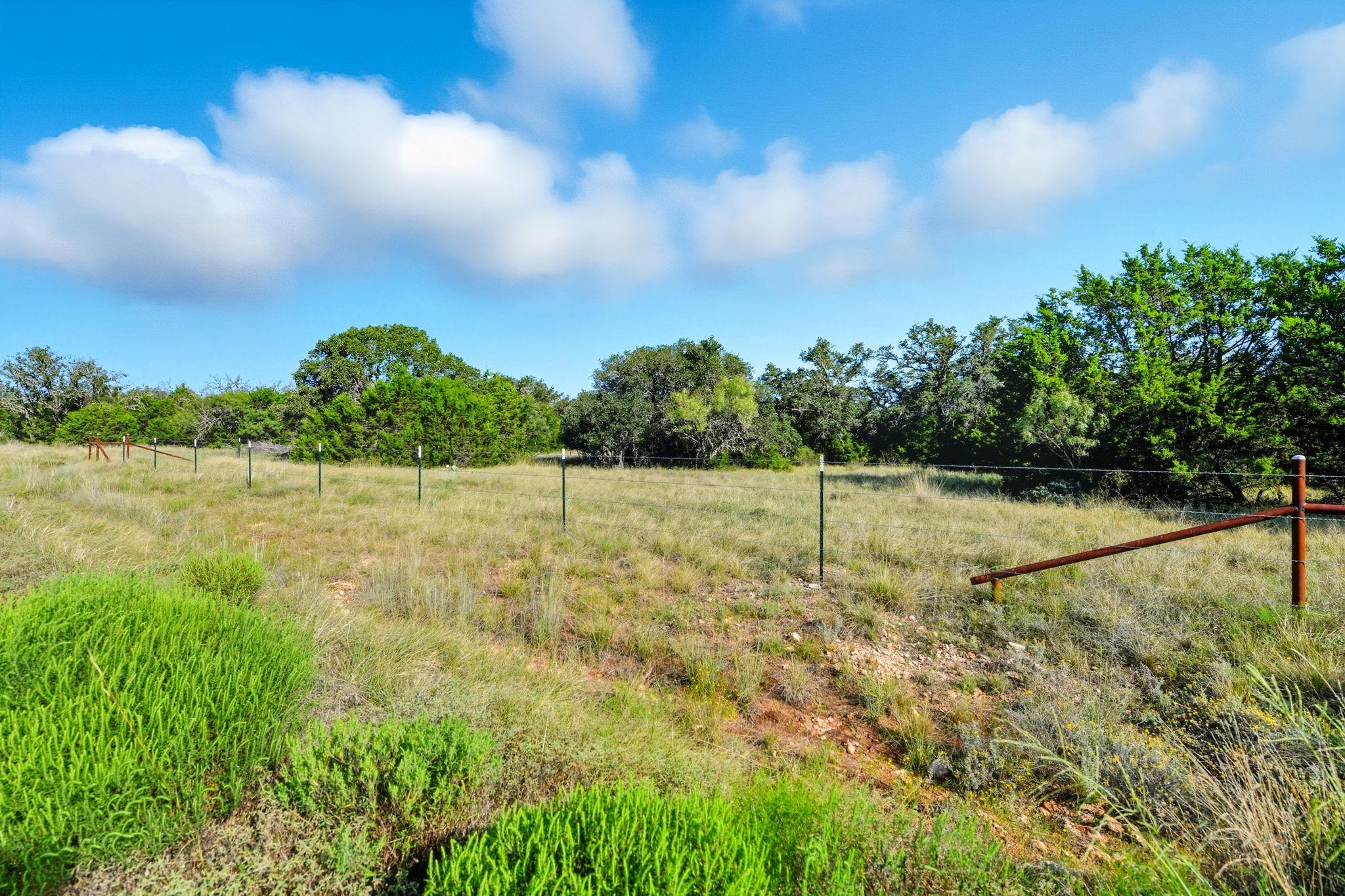 405 Valley Oak Dr, Goldthwaite, TX 76844