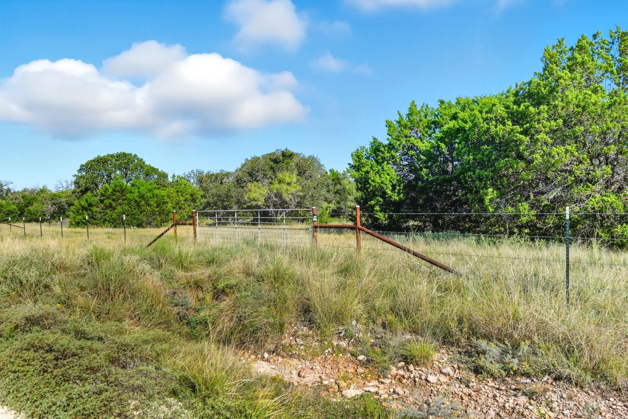 405 Valley Oak Dr, Goldthwaite, TX 76844