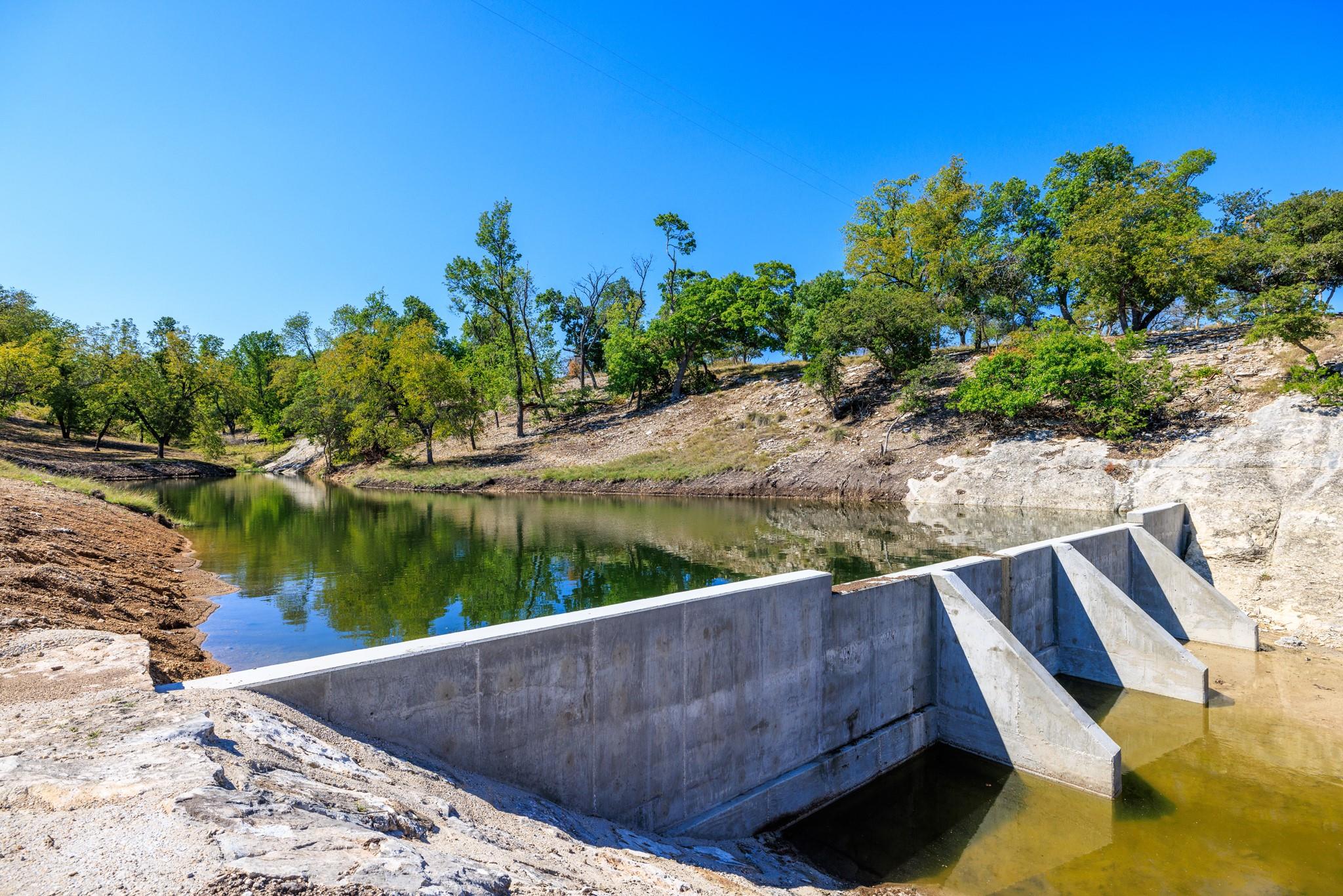 481 Living Water Ranch Rd, Harper, TX 78631