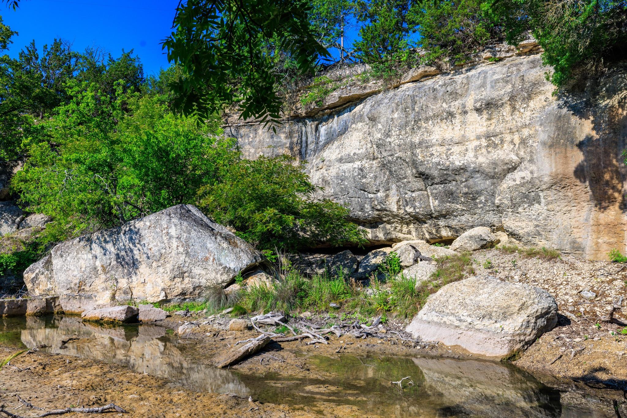 481 Living Water Ranch Rd, Harper, TX 78631