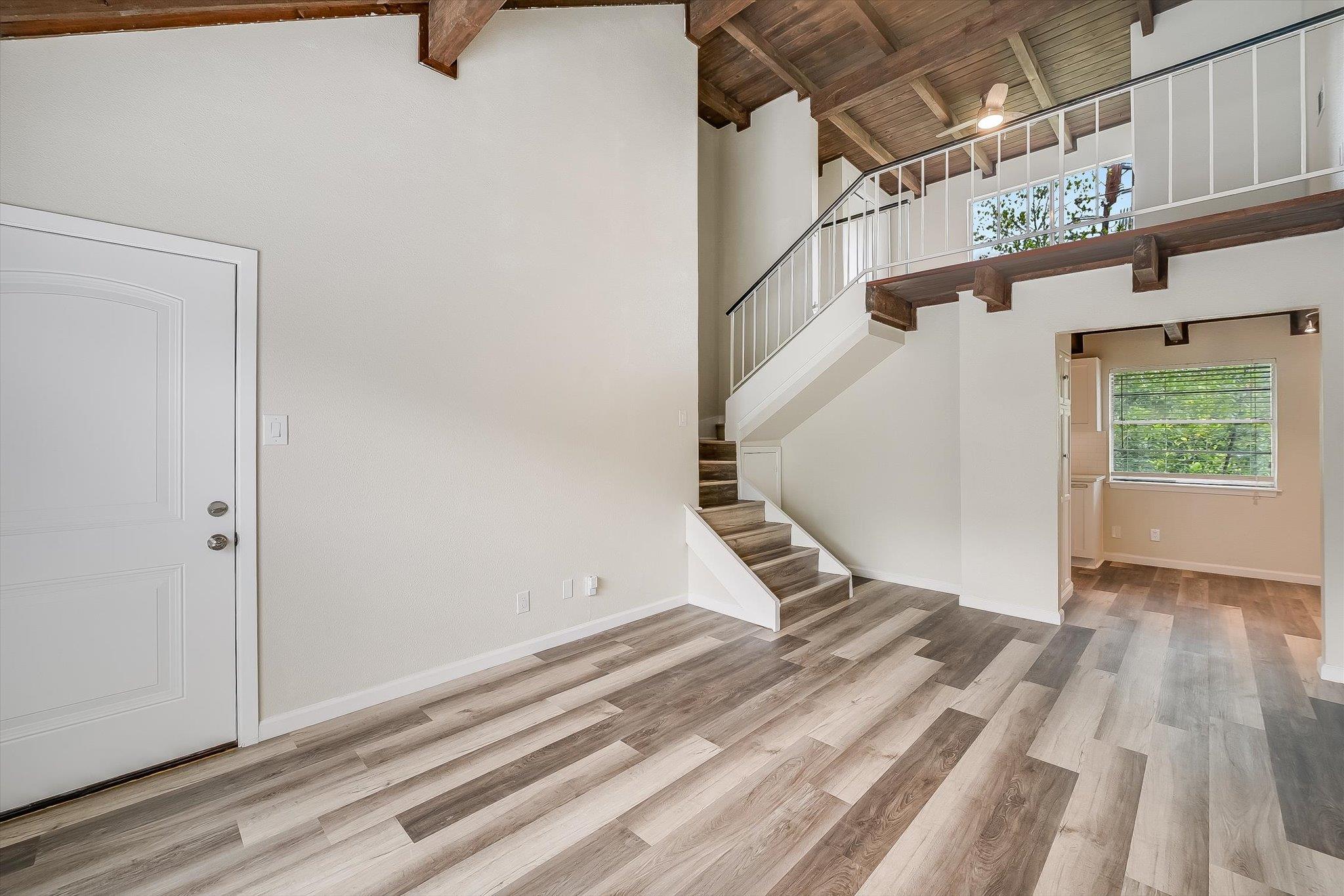 745 E Oltorf St E # 201, Austin, TX 78704