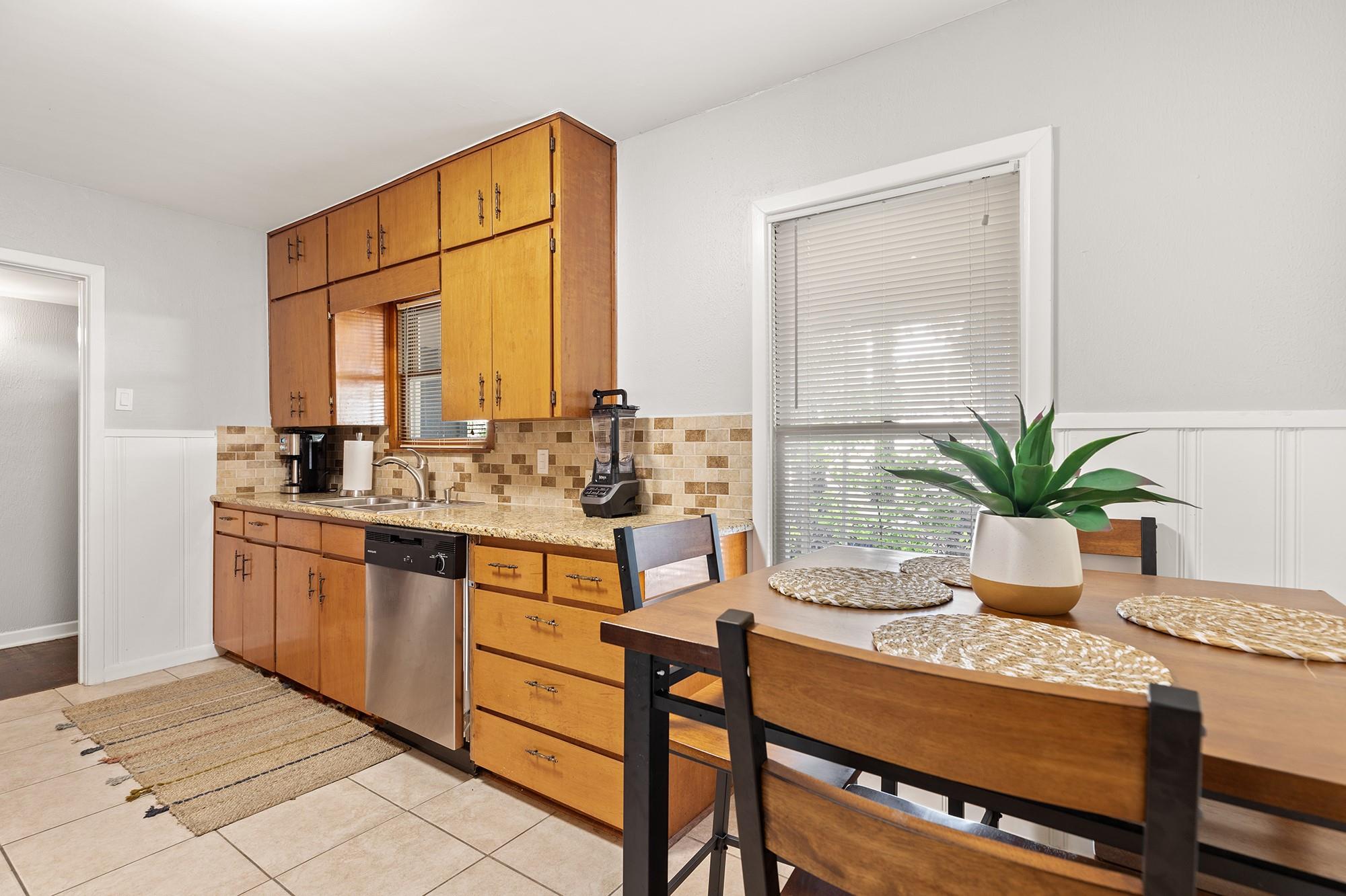 3005 Menchaca Rd, Austin, TX 78704