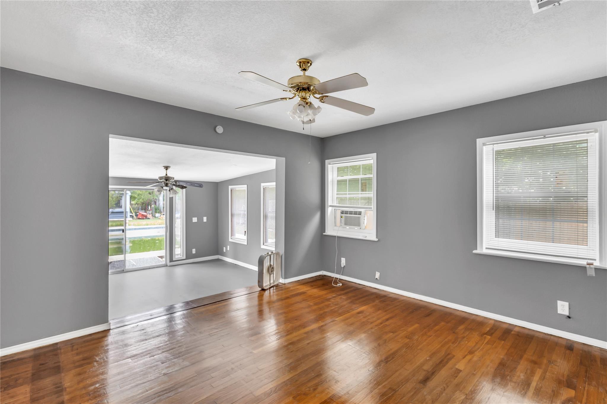 11909 Bluebonnet Ln, Manchaca, TX 78652