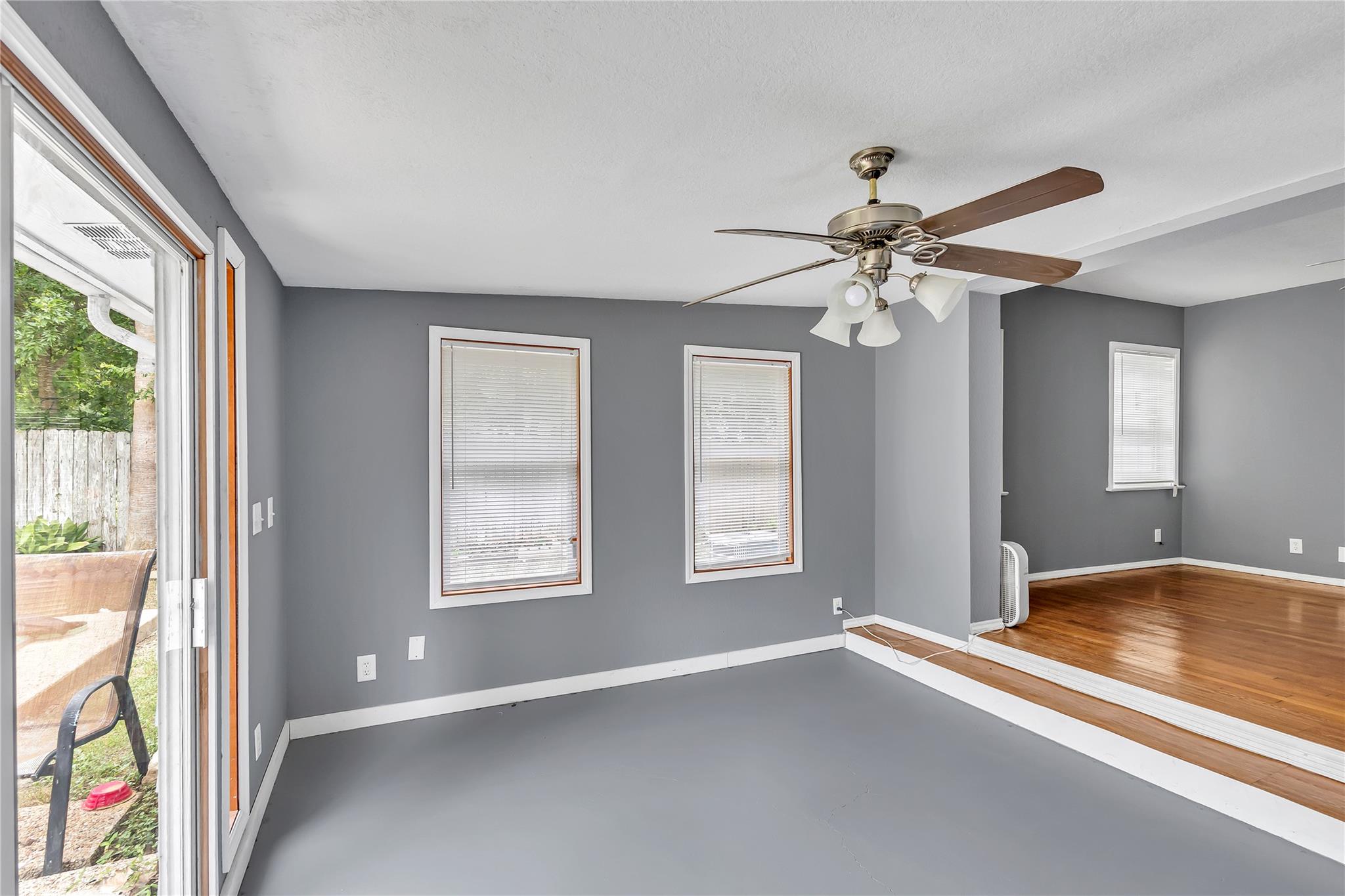 11909 Bluebonnet Ln, Manchaca, TX 78652