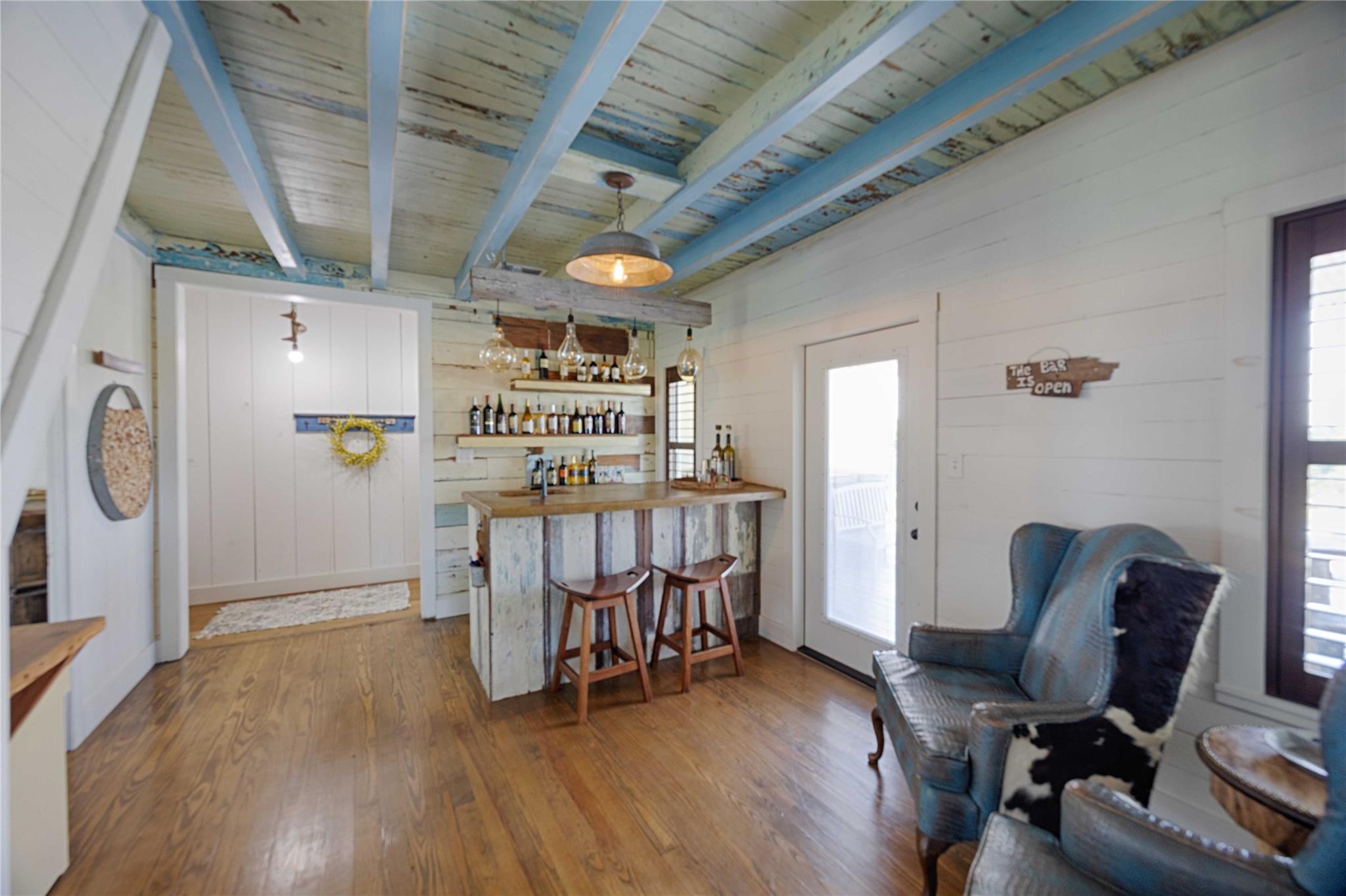 2210 FM 615, Schulenburg, TX 78956