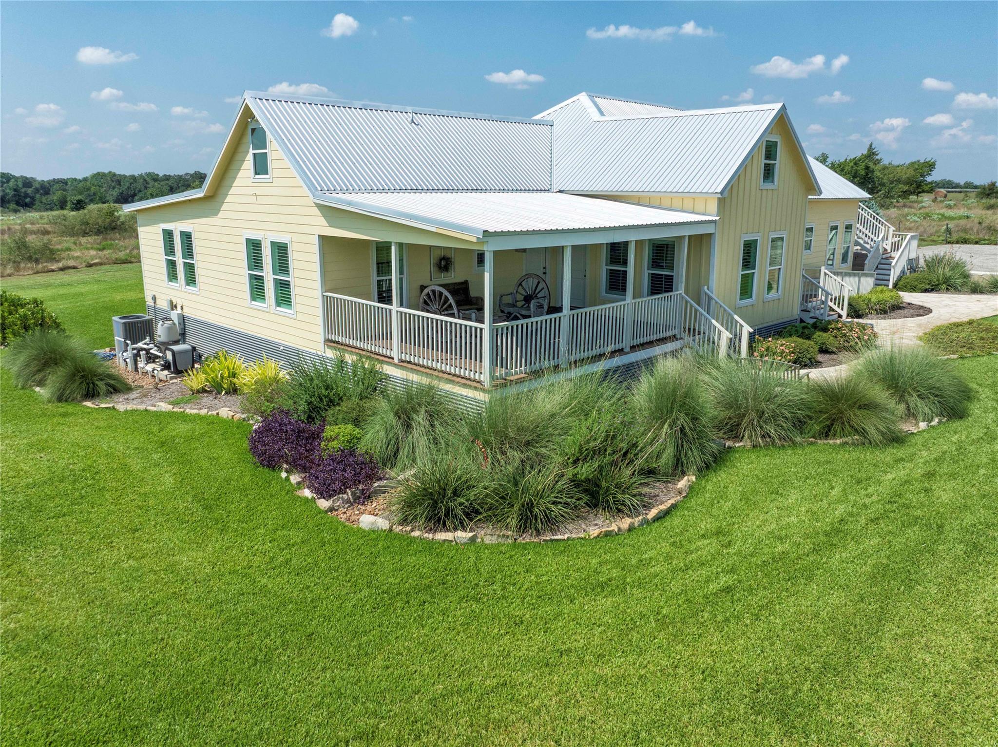 2210 FM 615, Schulenburg, TX 78956