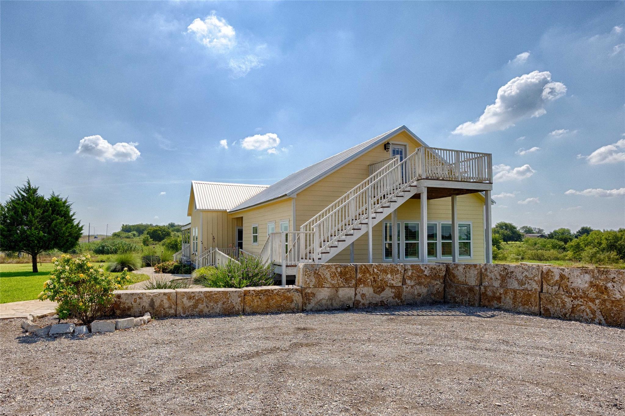 2210 FM 615, Schulenburg, TX 78956
