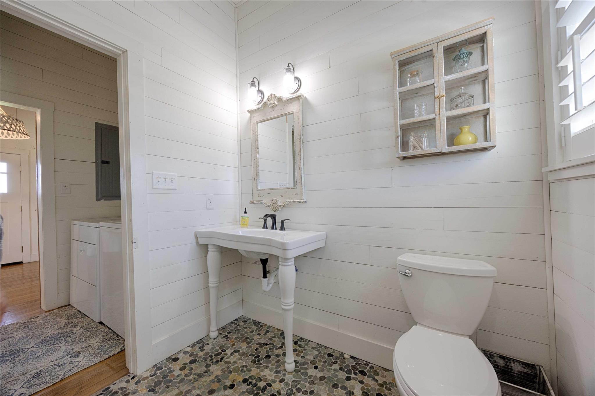 2210 FM 615, Schulenburg, TX 78956