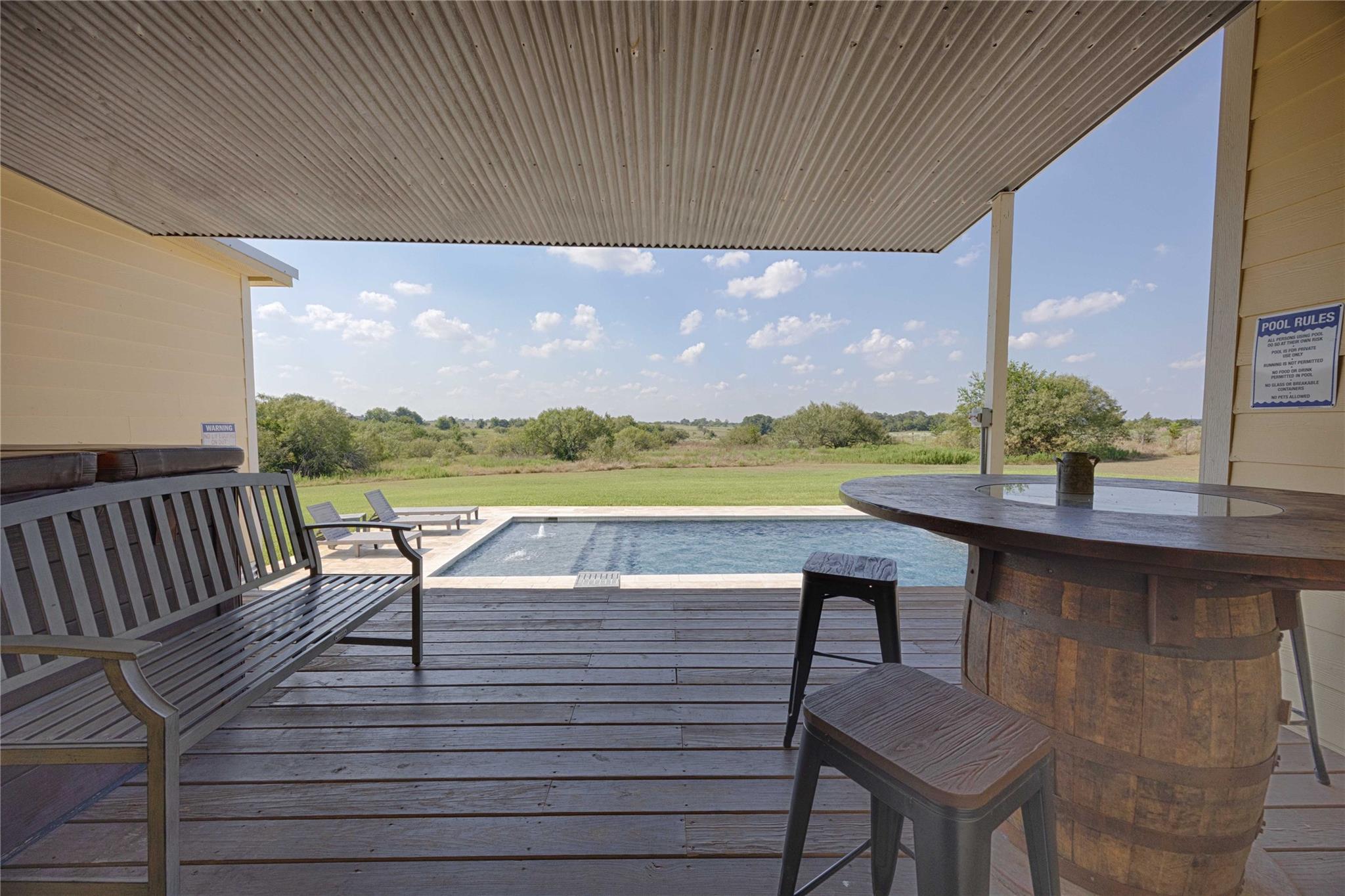 2210 FM 615, Schulenburg, TX 78956