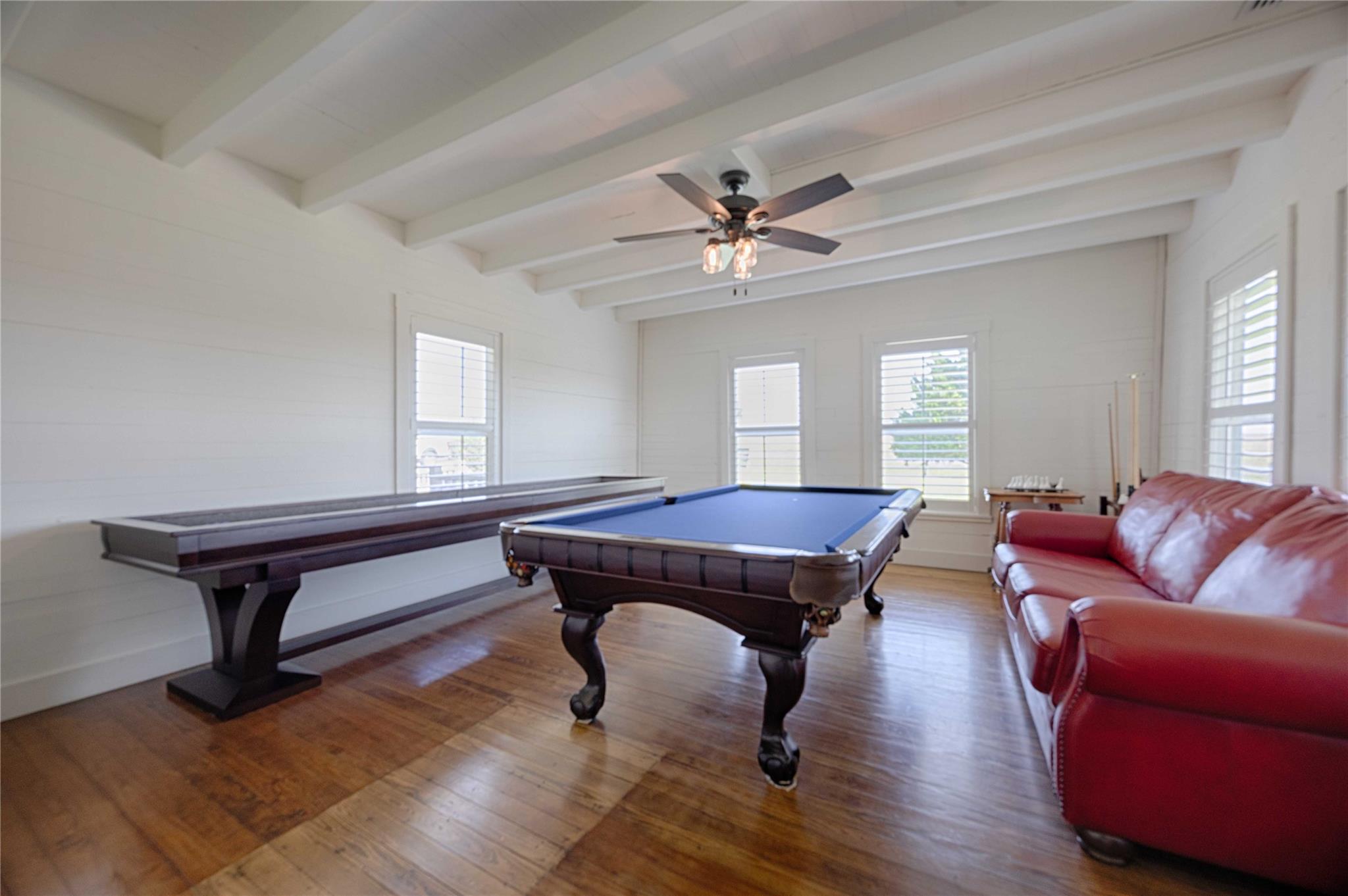 2210 FM 615, Schulenburg, TX 78956