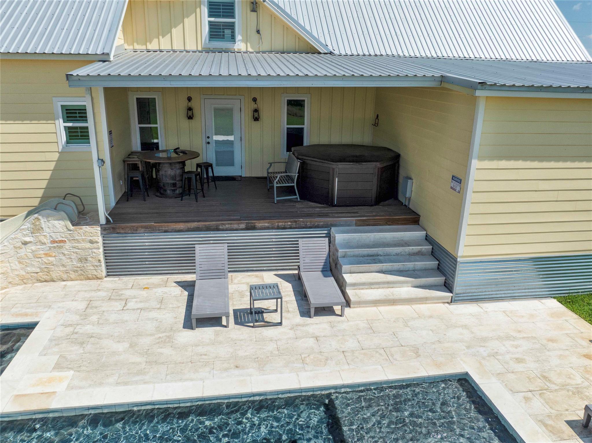 2210 FM 615, Schulenburg, TX 78956