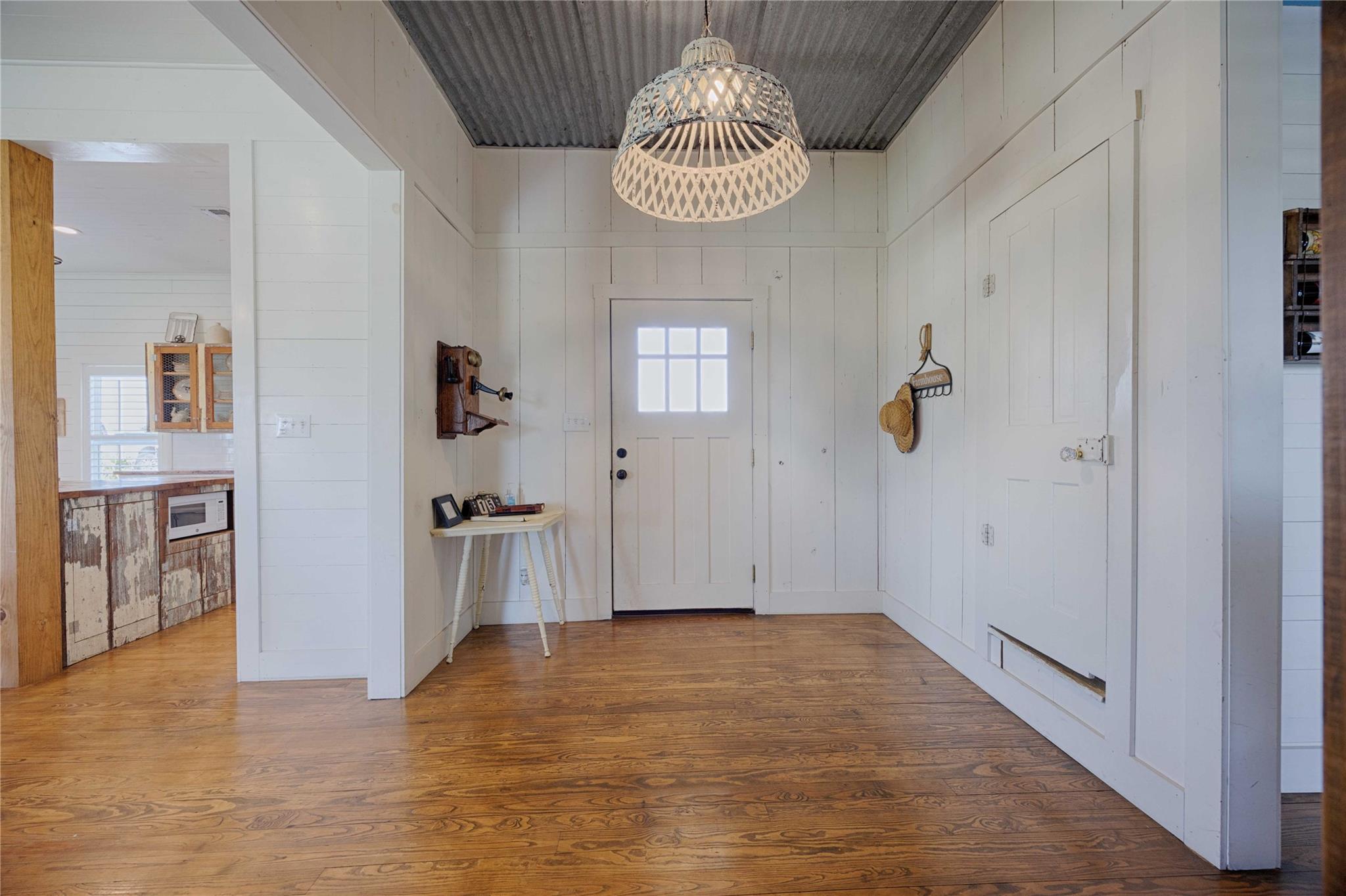 2210 FM 615, Schulenburg, TX 78956