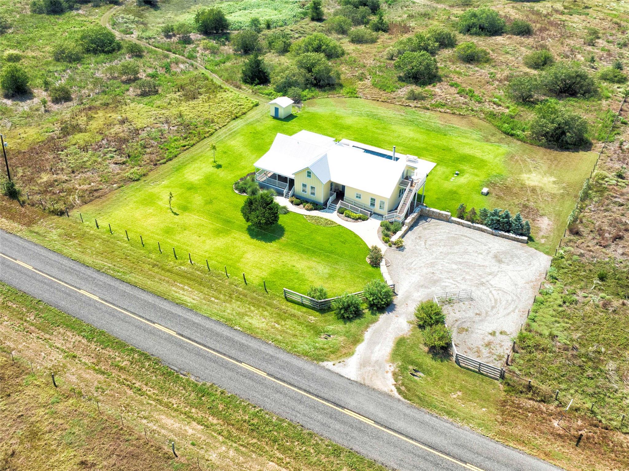 2210 FM 615, Schulenburg, TX 78956