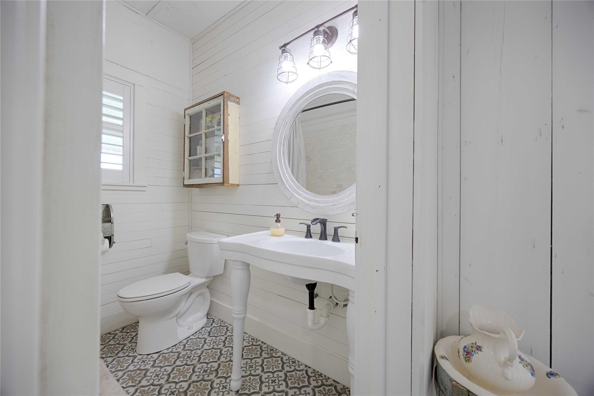 2210 FM 615, Schulenburg, TX 78956