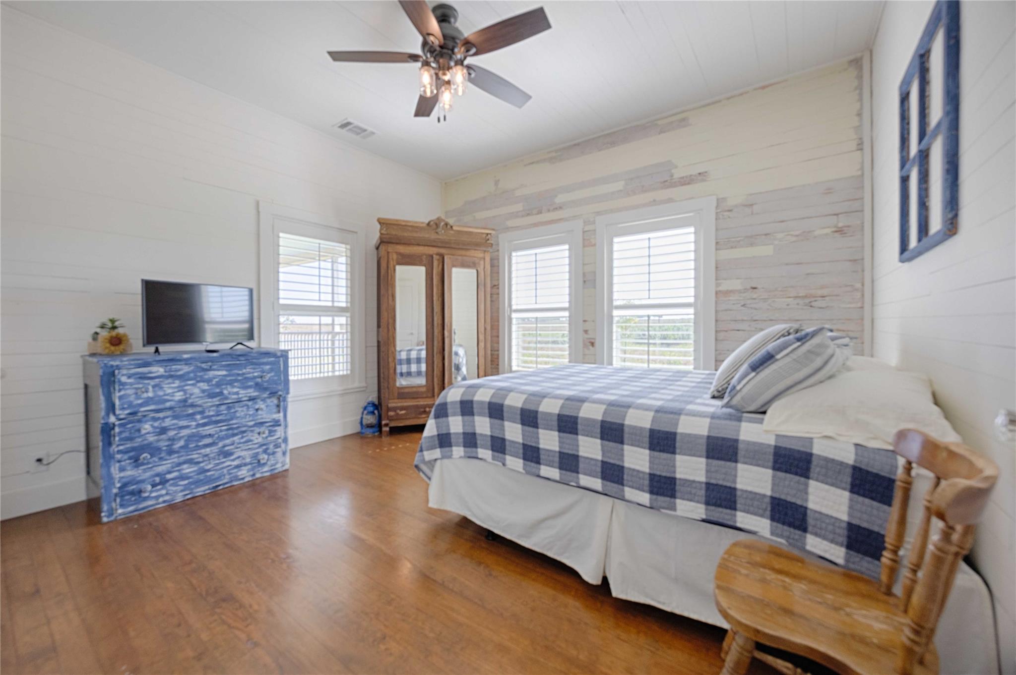 2210 FM 615, Schulenburg, TX 78956