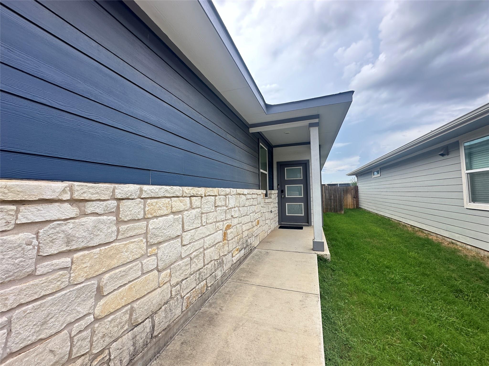 117 Cupreata Ln, Leander, TX 78641