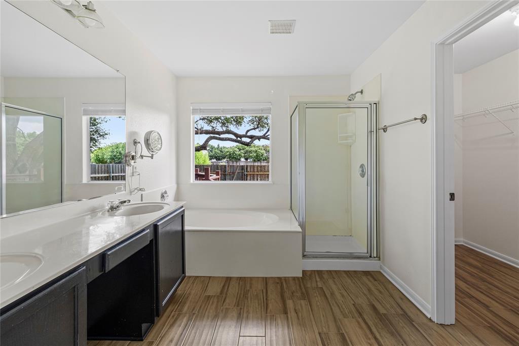 1011 Saint Helena Dr, Leander, TX 78641