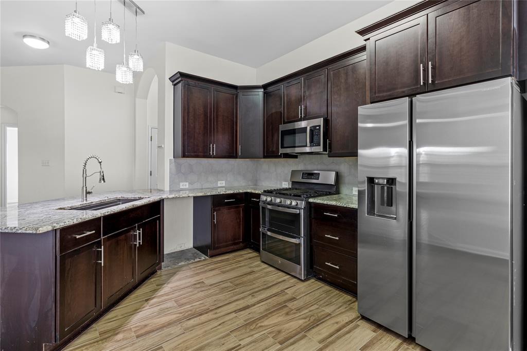 1011 Saint Helena Dr, Leander, TX 78641