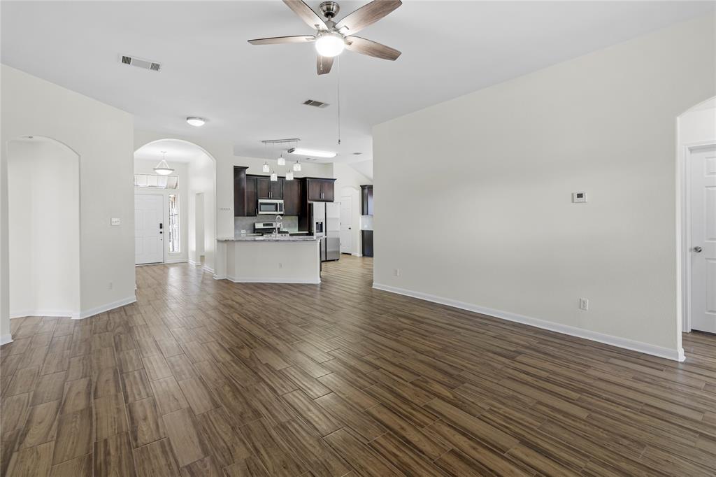 1011 Saint Helena Dr, Leander, TX 78641