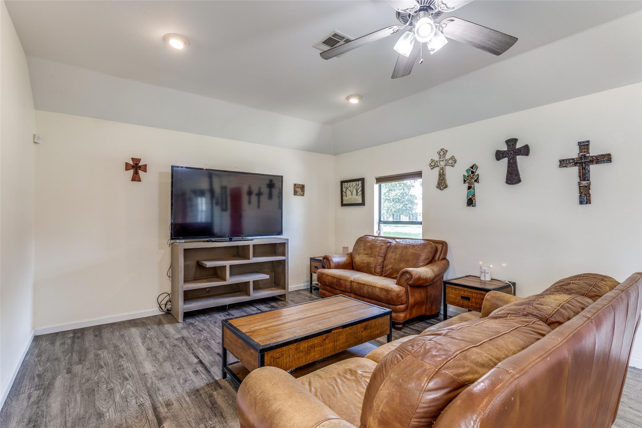 32227 White Wing Dr, Waller, TX 77484