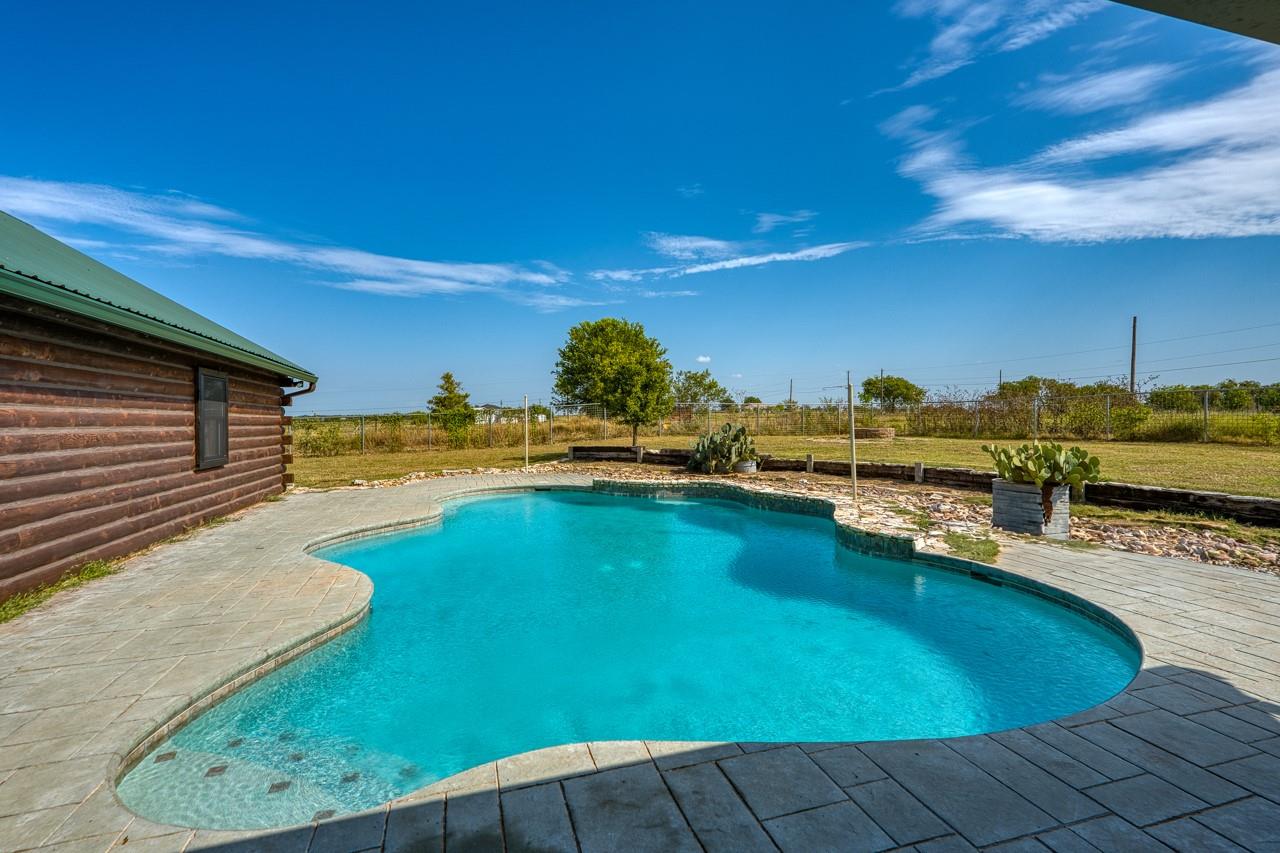 800 County Road 126, Georgetown, TX 78626