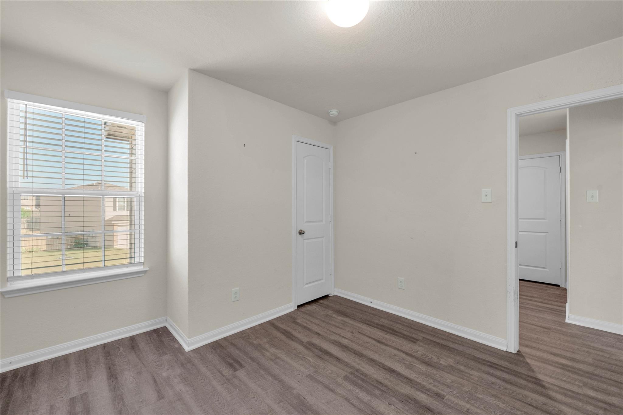 5017 Cressler Ln # 28G, Jarrell, TX 76537