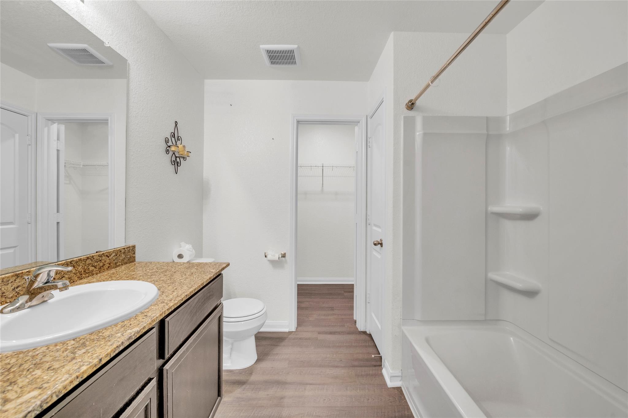 5017 Cressler Ln # 28G, Jarrell, TX 76537