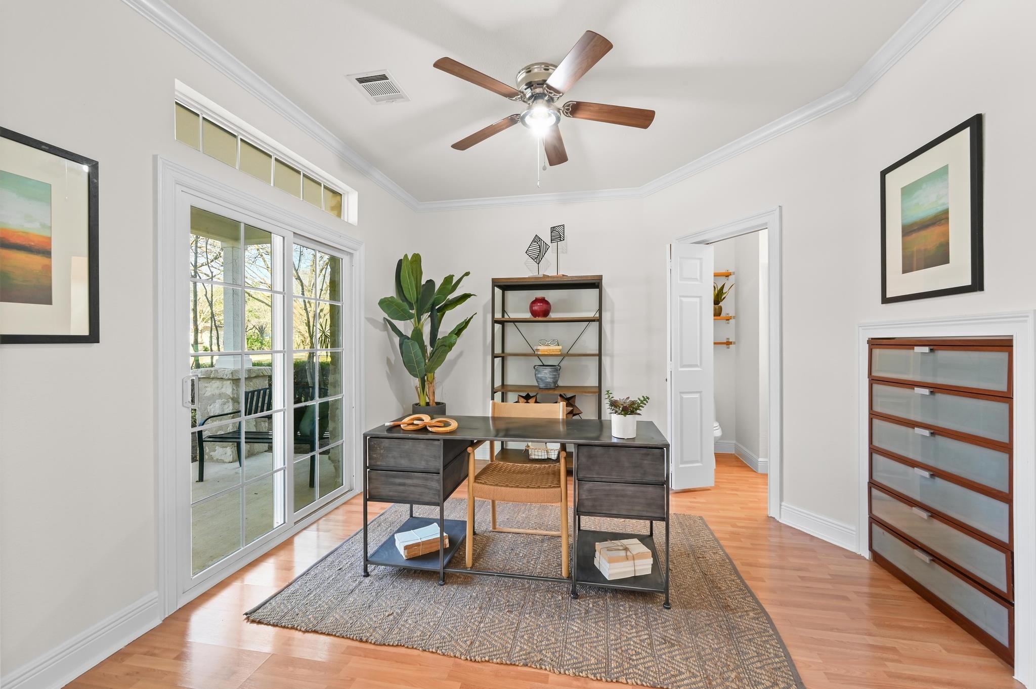 25 Lovegrass Ln, Austin, TX 78745