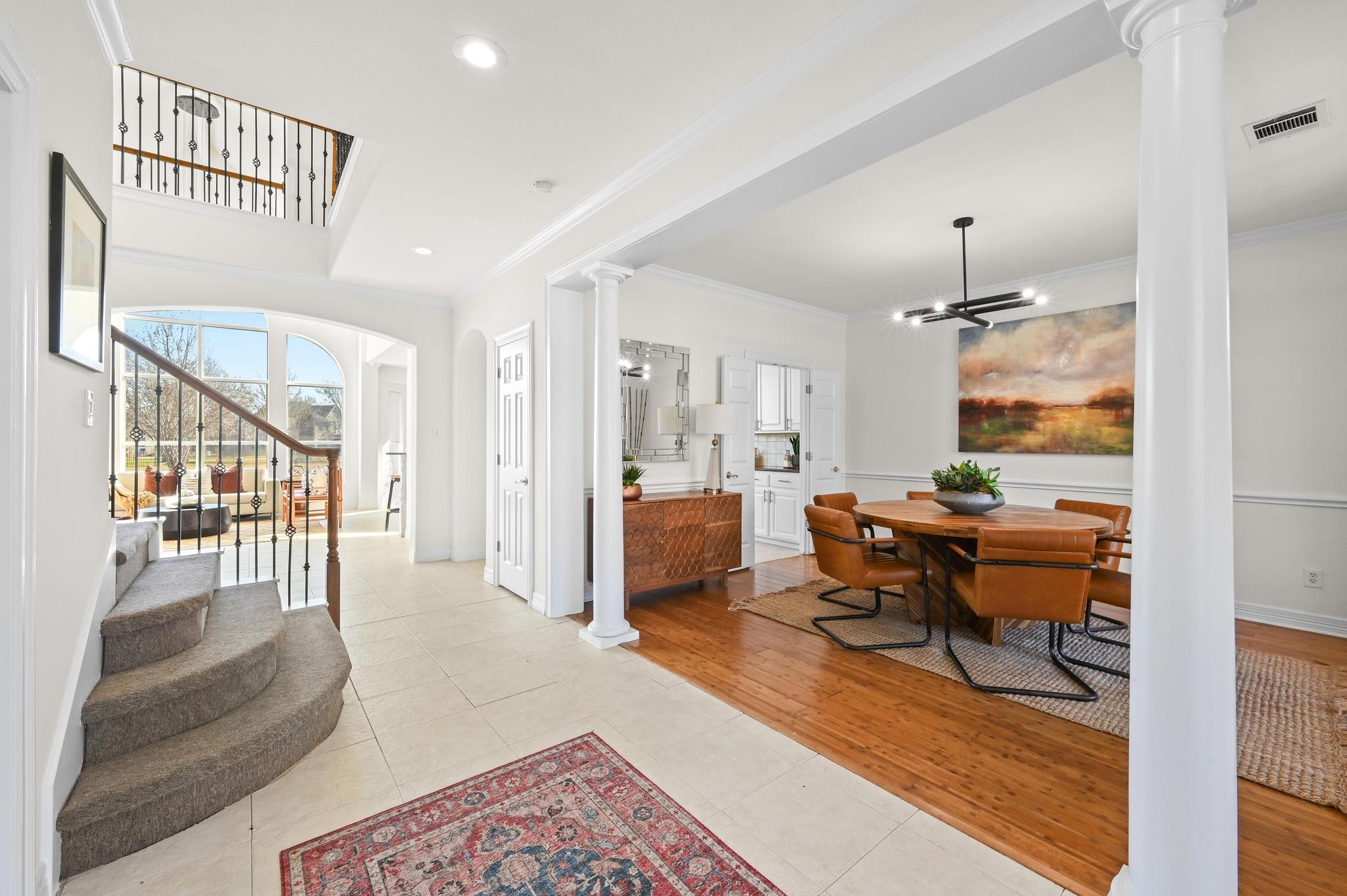 25 Lovegrass Ln, Austin, TX 78745