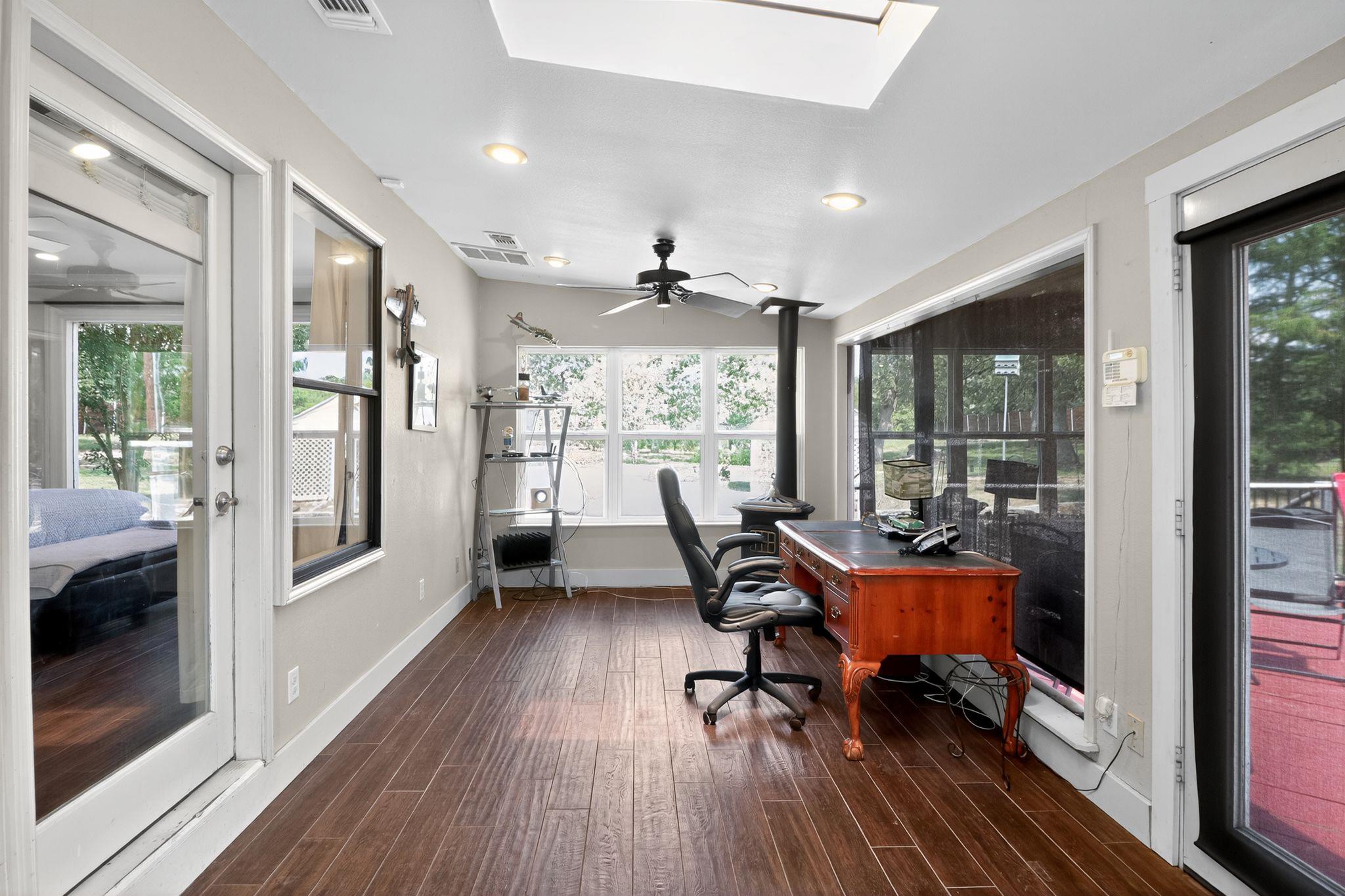 912 FM 812, Red Rock, TX 78662