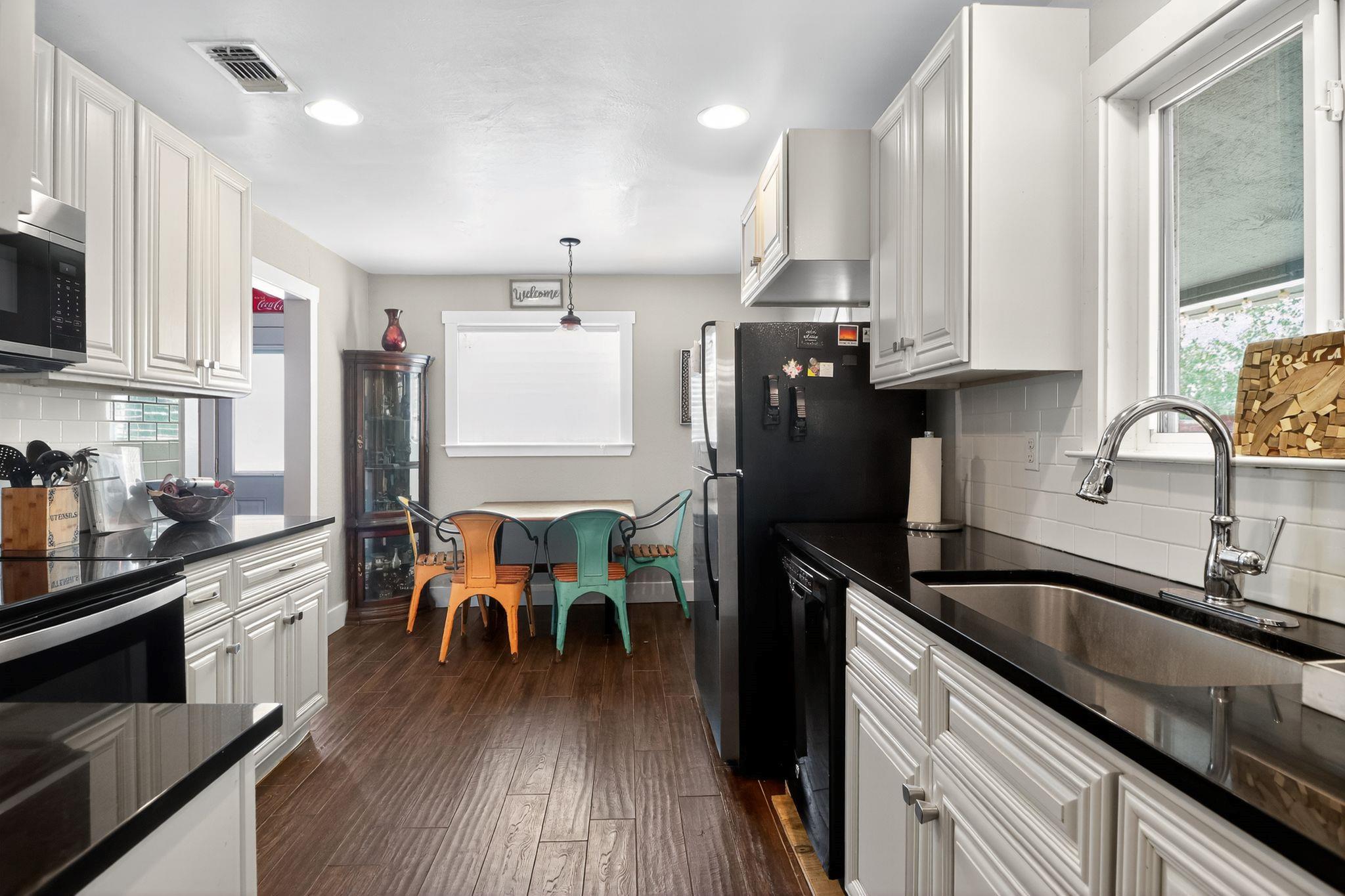 912 FM 812, Red Rock, TX 78662