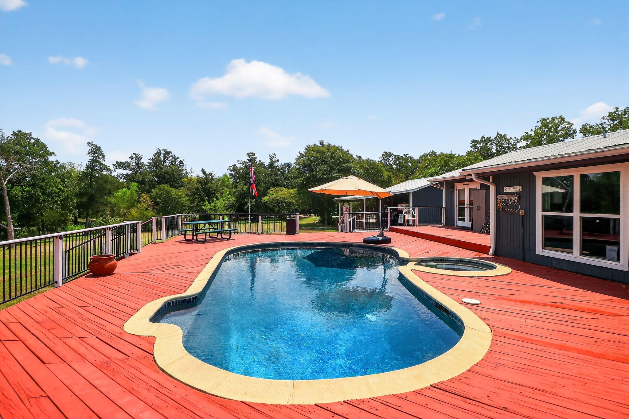 912 FM 812, Red Rock, TX 78662