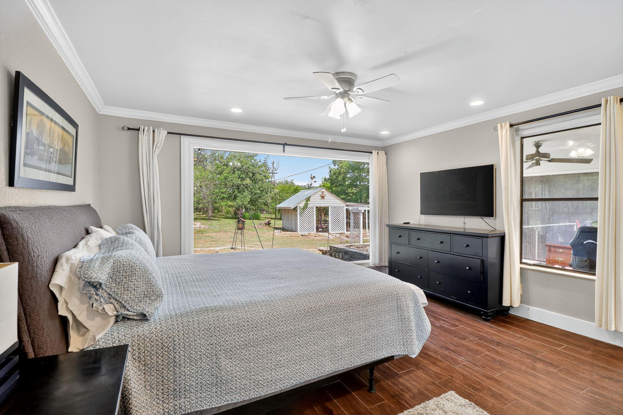 912 FM 812, Red Rock, TX 78662