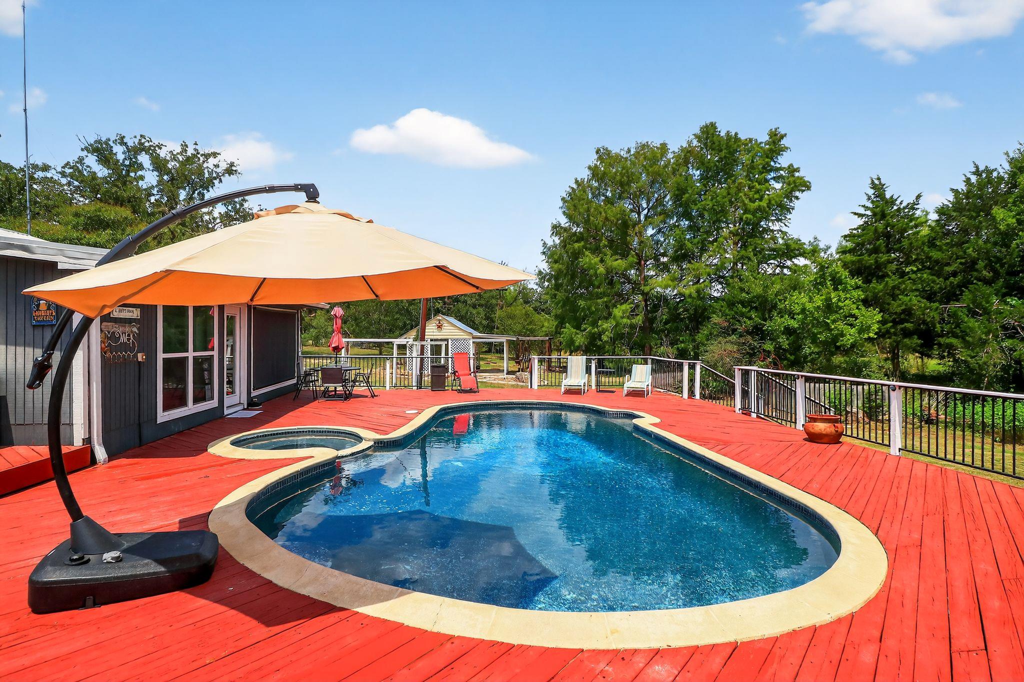 912 FM 812, Red Rock, TX 78662